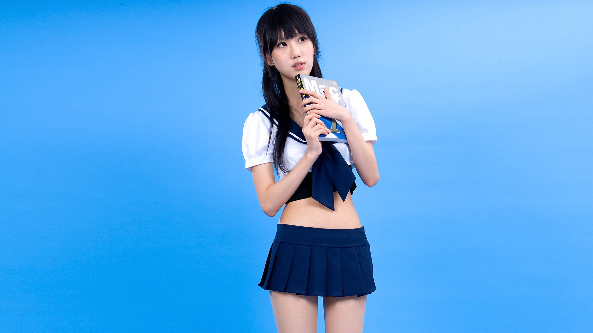 超短裙长腿清纯美女桌面壁纸