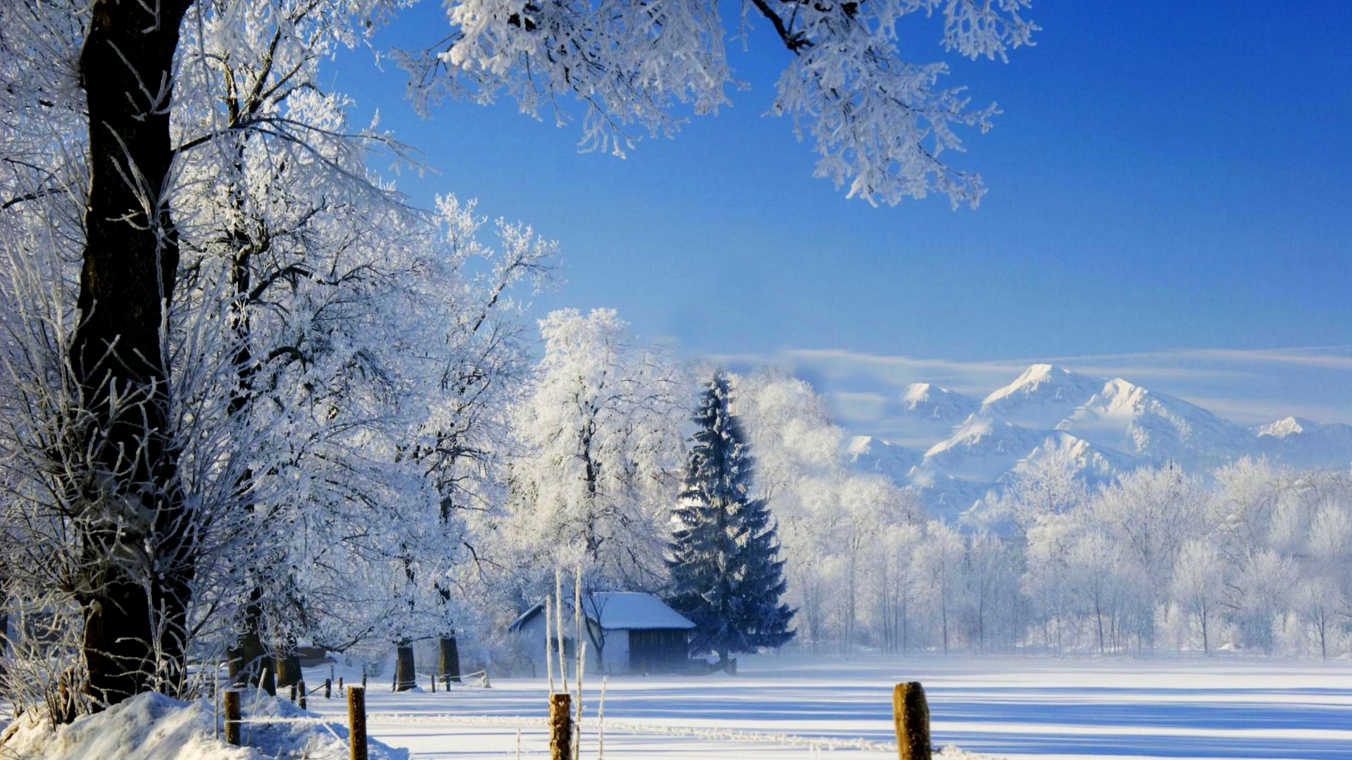 冬日远山雪景壁纸，免费下载绝美风景图片，装点你的电脑桌面