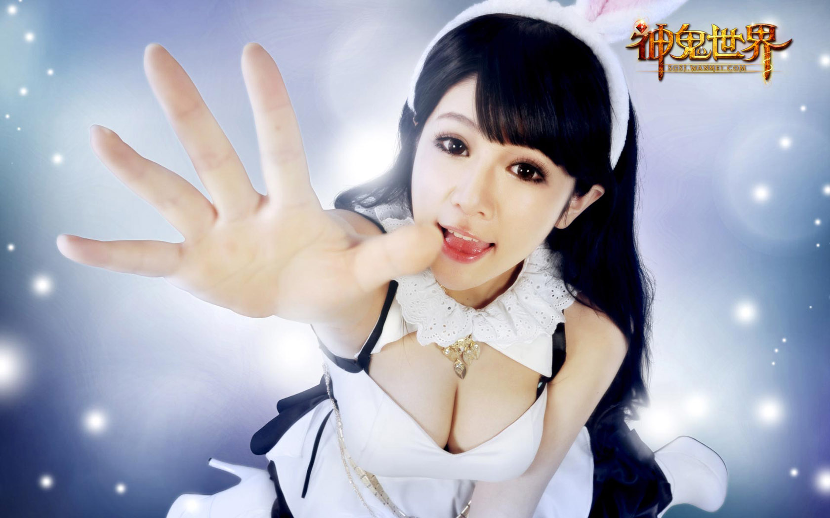 神鬼世界美女壁纸，免费电脑桌面背景，一键下载！