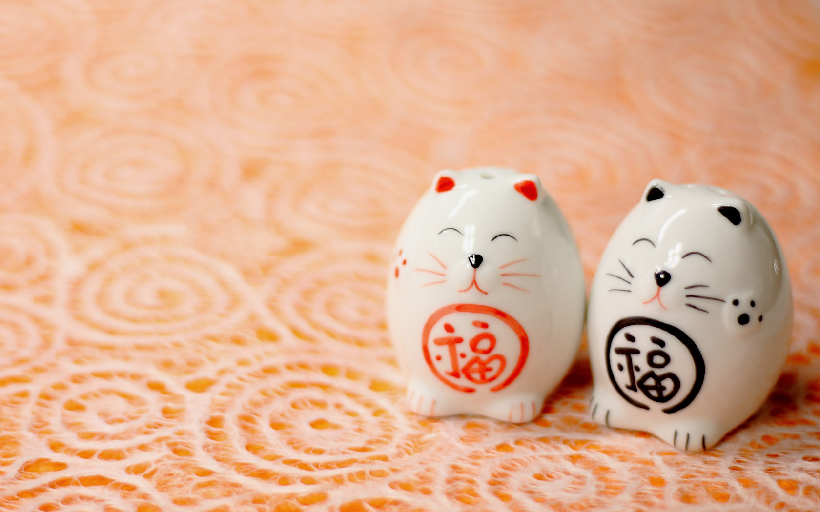 可爱招福猫壁纸，精选免费电脑壁纸，一键下载！