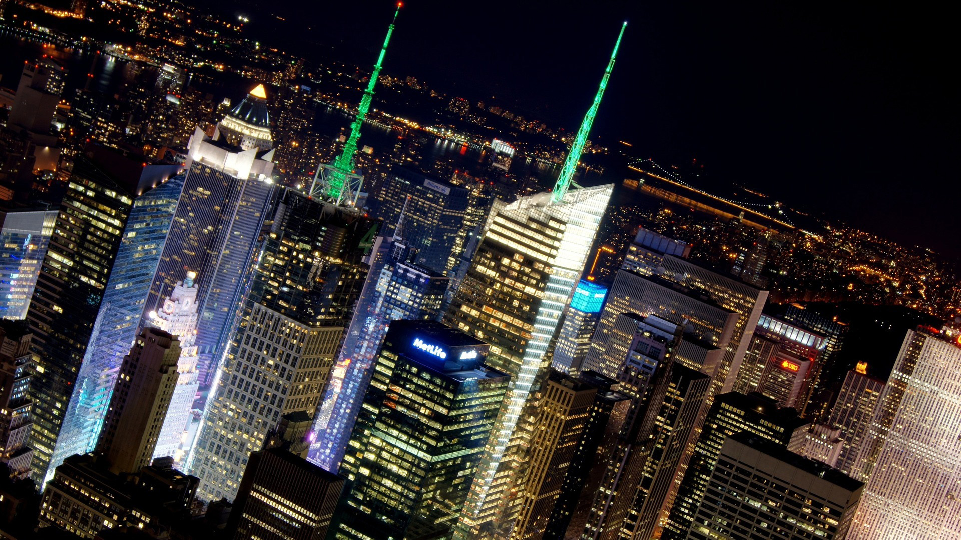 美国纽约市夜景，免费高清建筑壁纸，一键下载电脑桌面背景