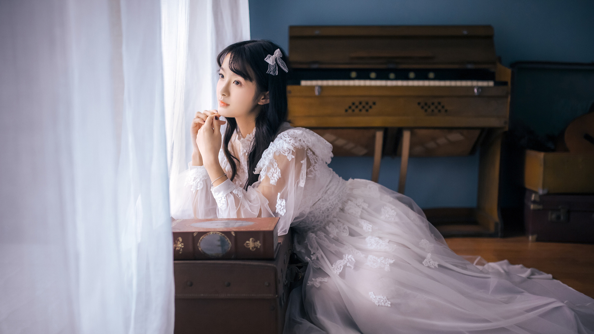 时光静好清纯美女桌面壁纸