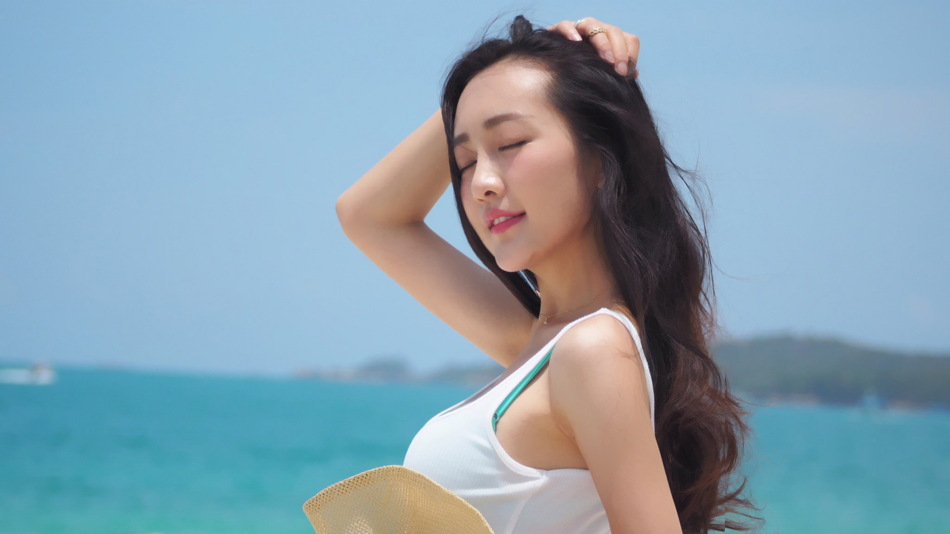 王鸥海滩性感写真大赏，清凉美女壁纸免费下载，电脑桌面美化首选