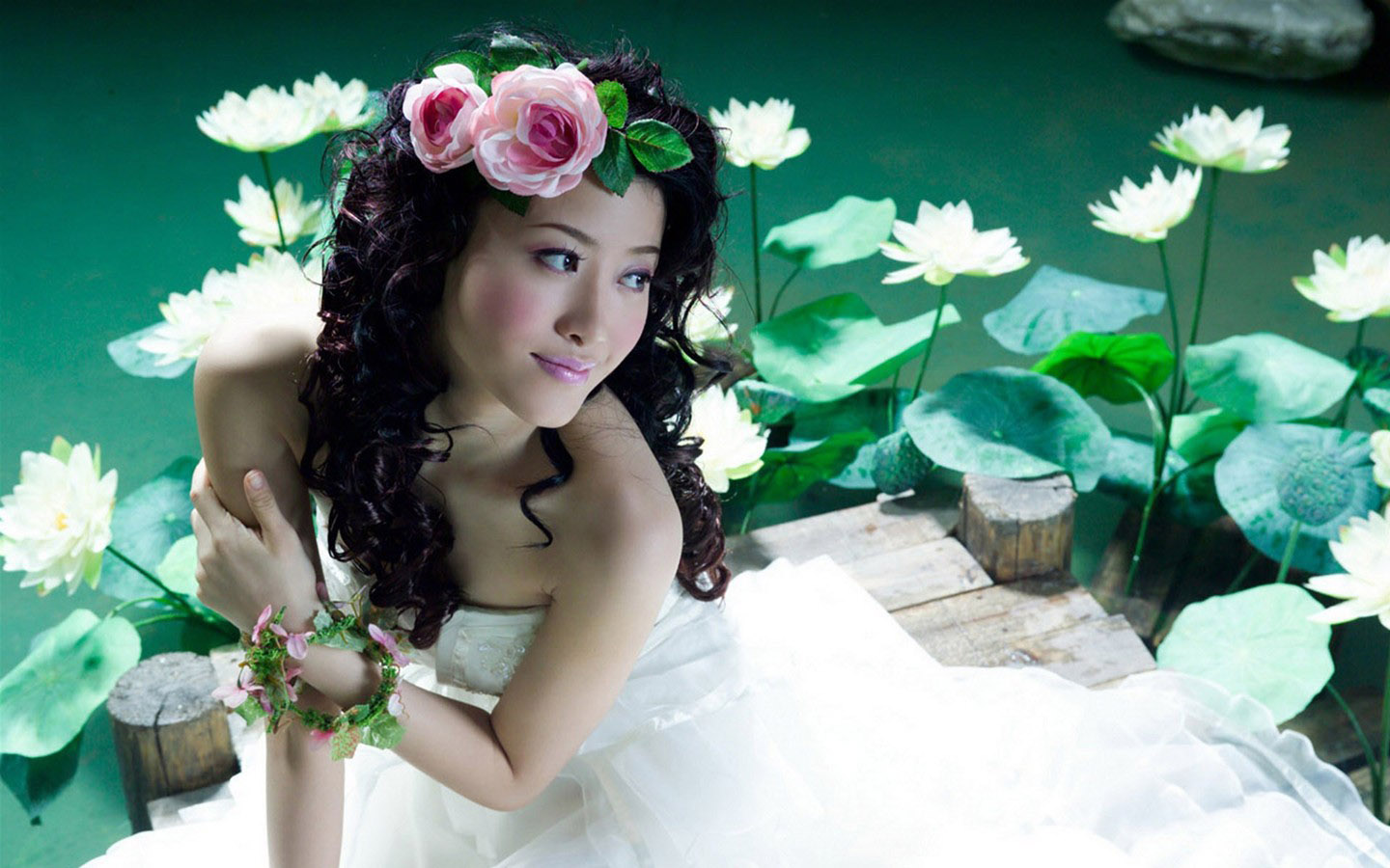 美丽新娘高清壁纸，免费美女电脑桌面背景下载