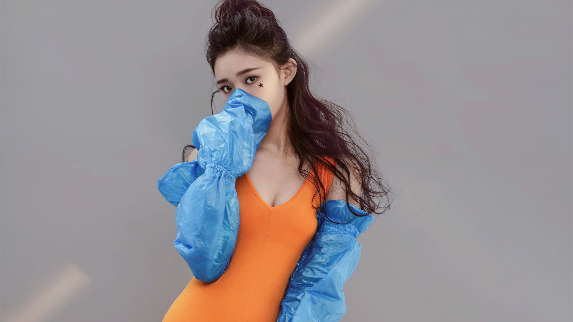 林允运精选美女壁纸，高清免费下载，电脑桌面美化必备！