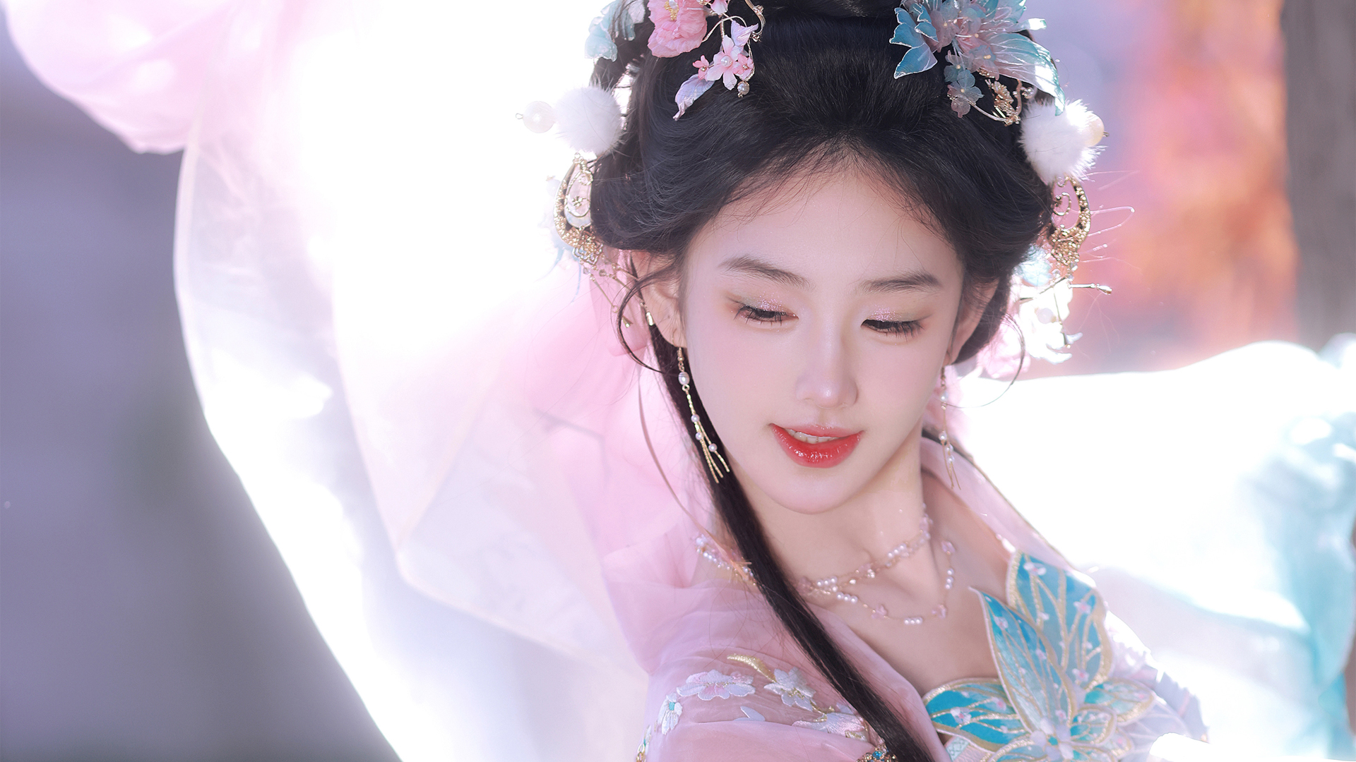 粉色古装美女黄玉瑶高清壁纸，免费下载