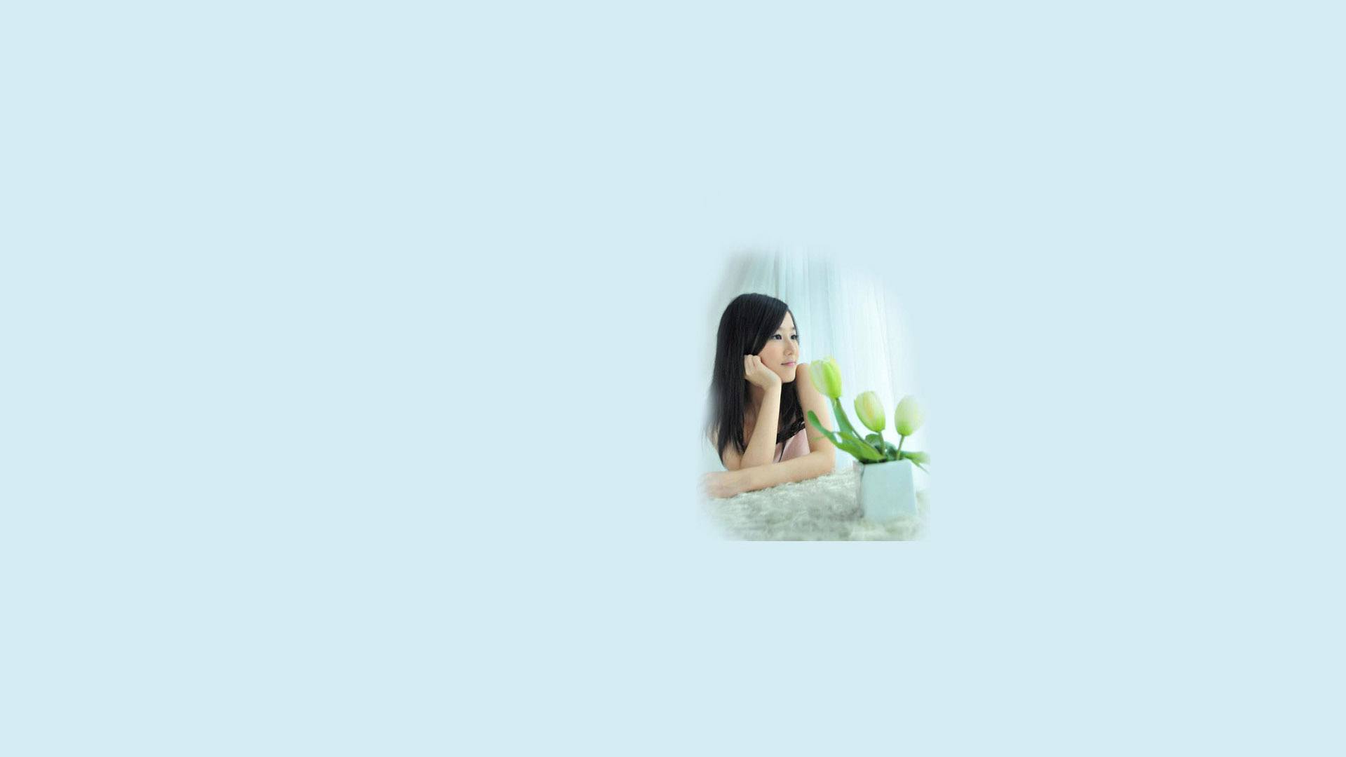 清纯美女电脑壁纸，免费高清美女桌面图片下载