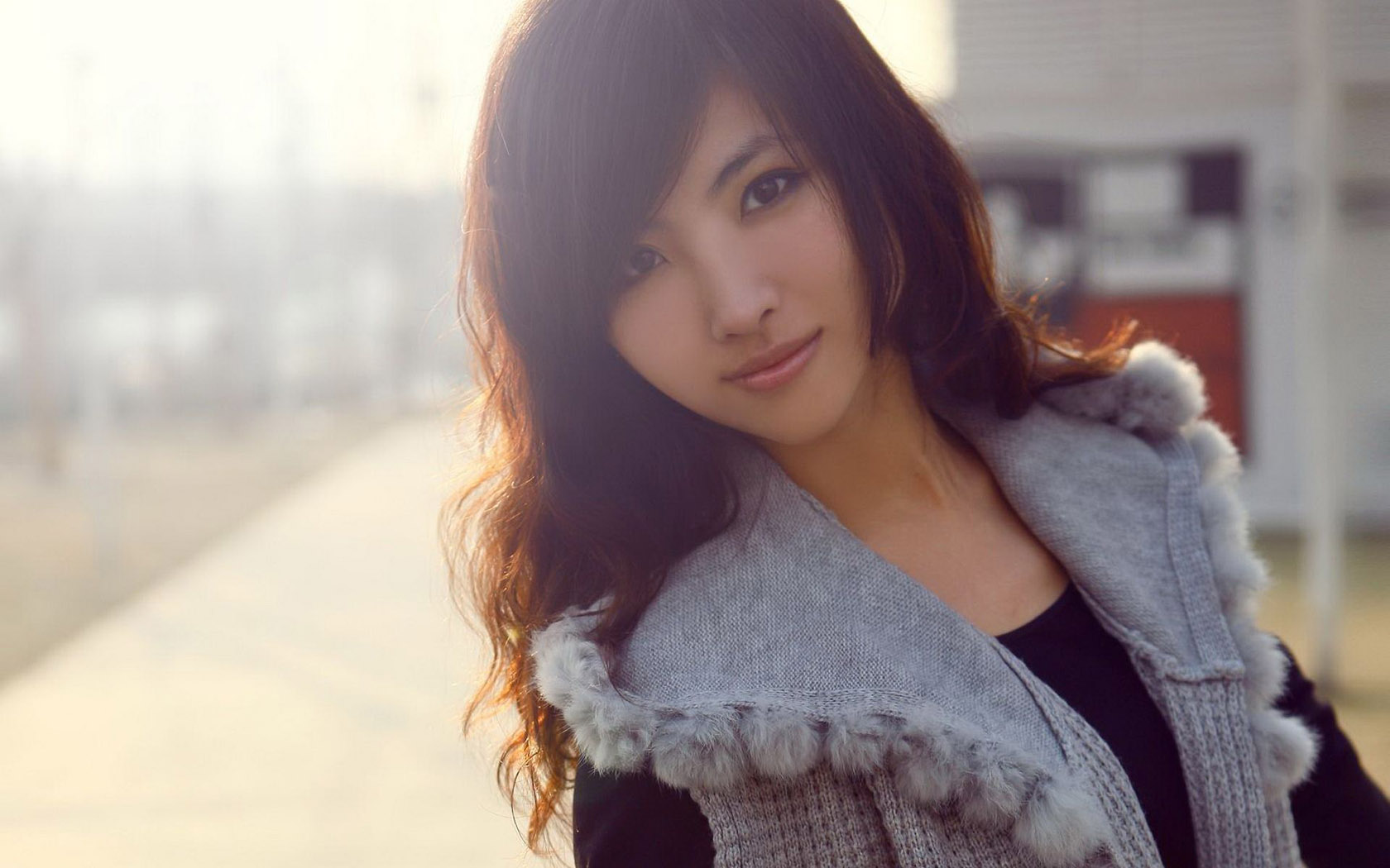 清纯校花美女桌面壁纸，免费电脑壁纸精选下载