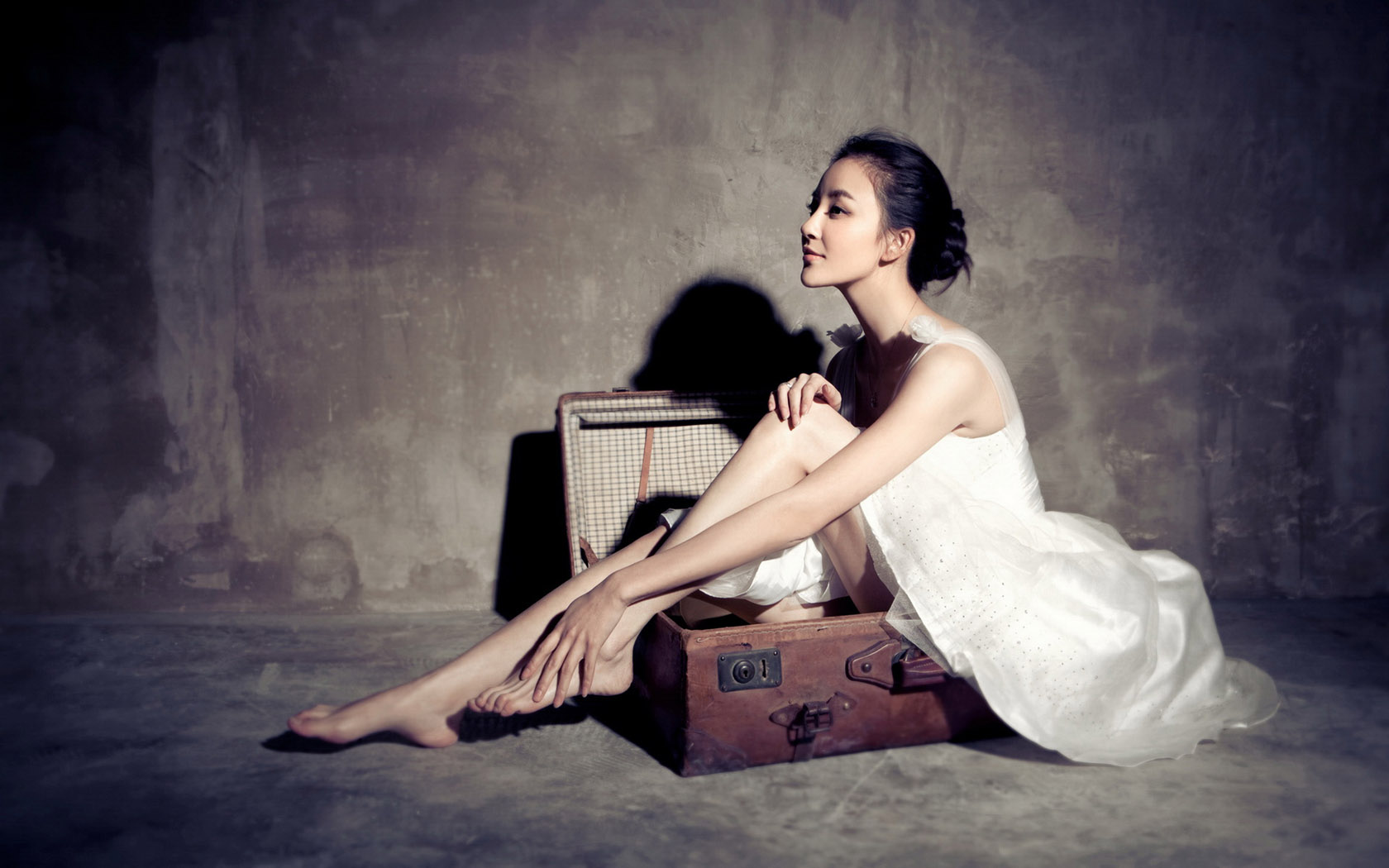 高雅美女壁纸精选，免费桌面背景图片下载