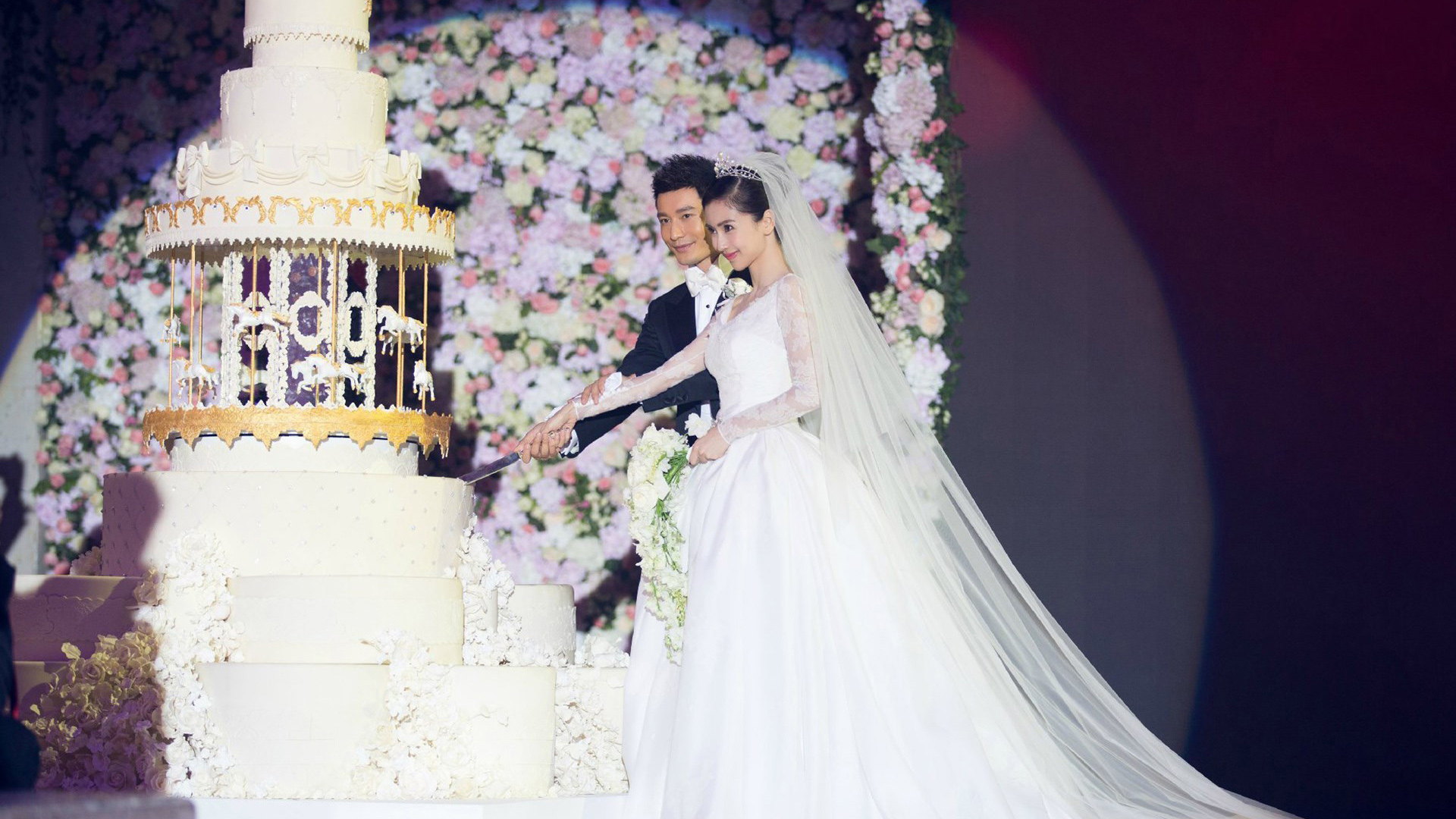 杨颖黄晓明浪漫婚纱照精选壁纸，免费下载电脑桌面背景！