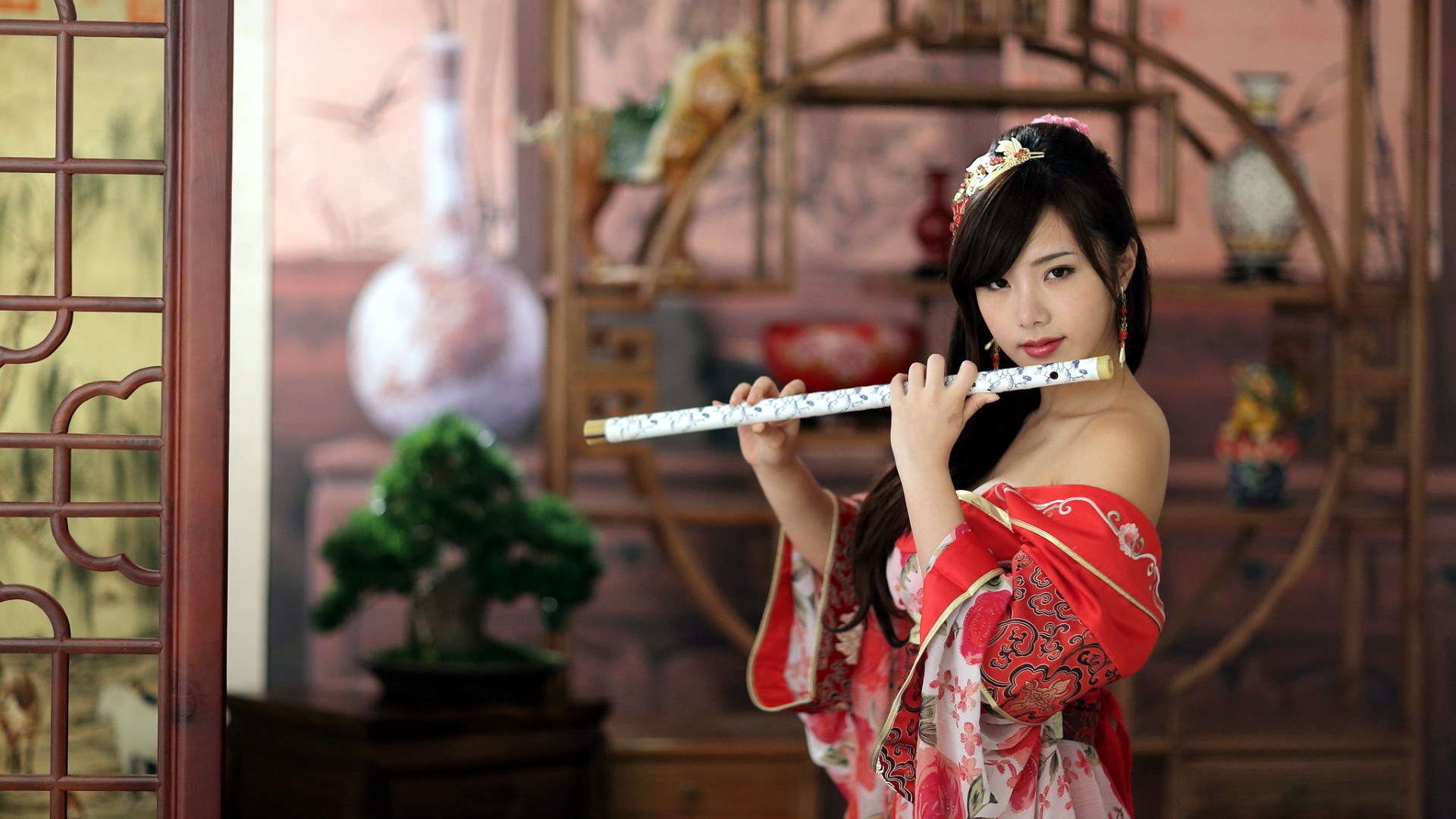 古典美女吹笛，中国风韵味桌面壁纸，免费下载