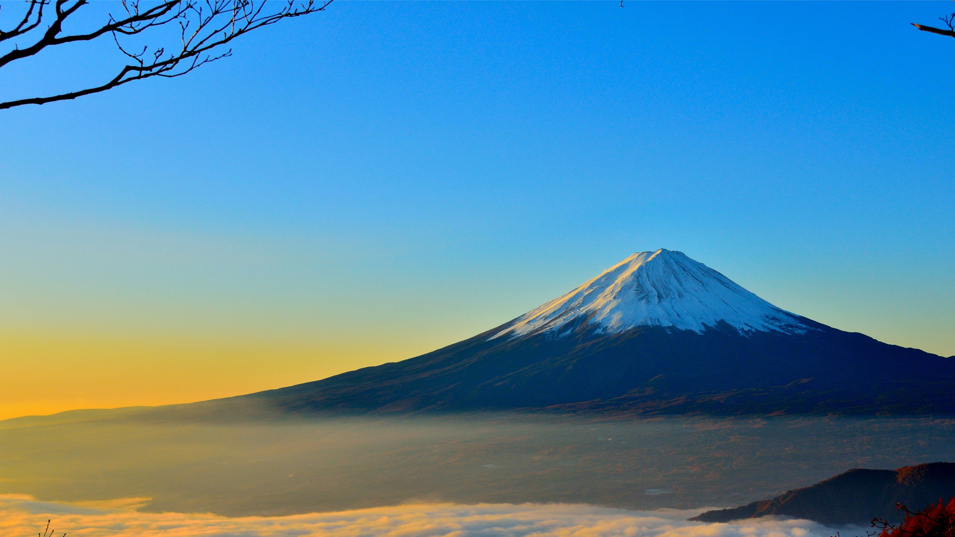 富士山绝美日出，山峦云海，免费风景桌面壁纸下载