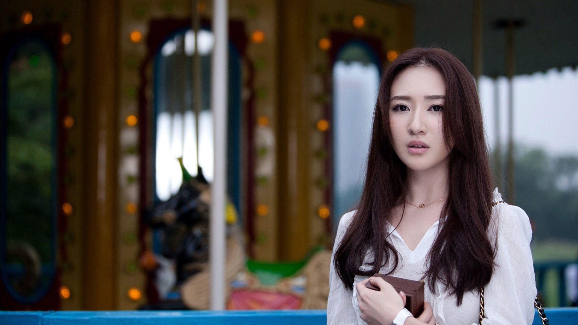 林天爱精选美女桌面壁纸，免费高清电脑壁纸下载