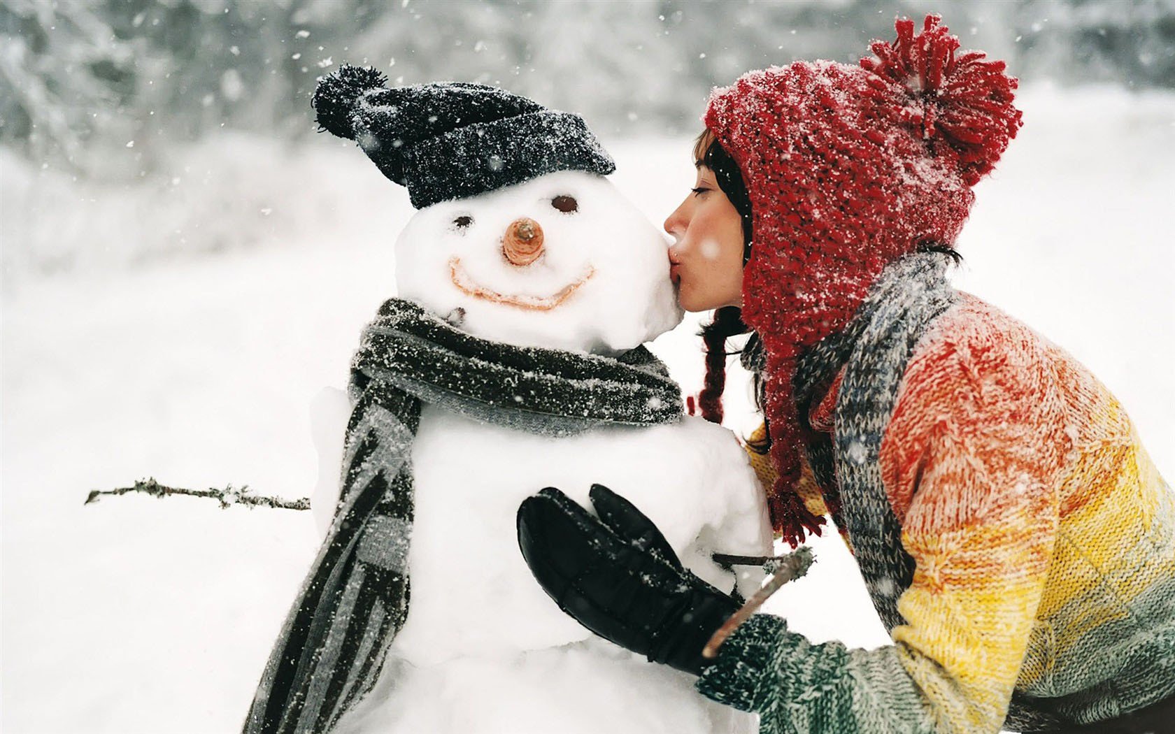 雪人美女壁纸，精选可爱桌面背景，免费下载！