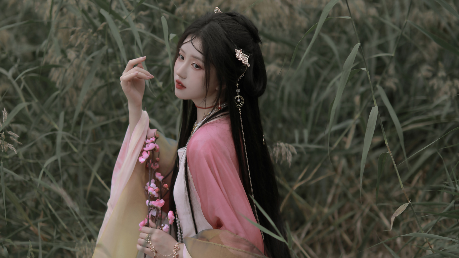 粉色 古装 古风 美女 壁纸