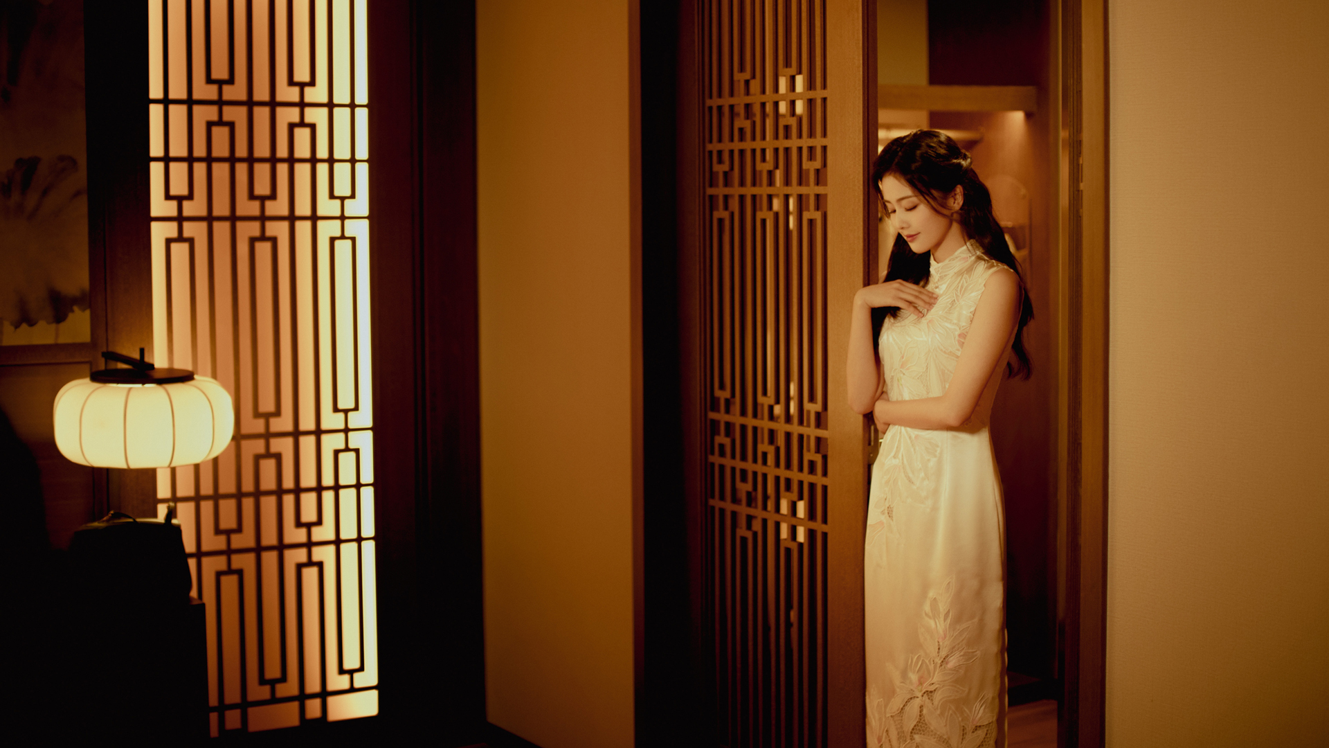 白鹿旗袍，唯美古风美女壁纸，免费电脑壁纸下载