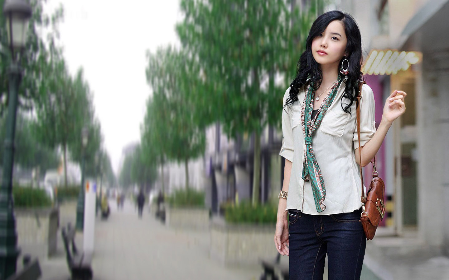时尚美女壁纸精选，免费电脑桌面背景下载