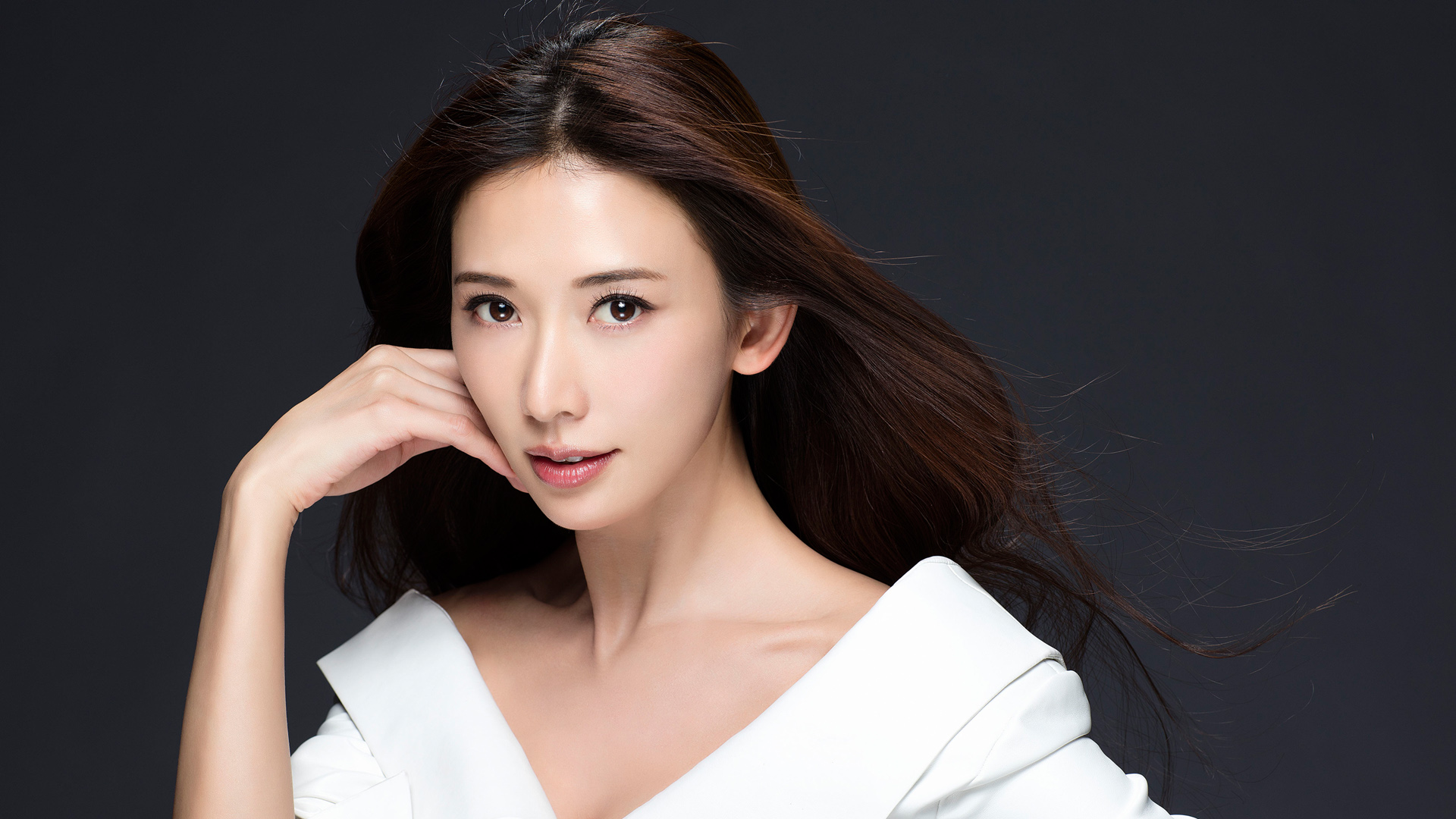 林志玲时尚写真，大气美女壁纸，免费电脑桌面背景下载