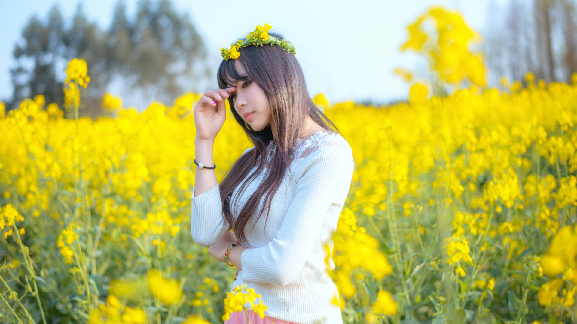 花海，美女，手势，姿势，心情，唯美，桌面壁纸