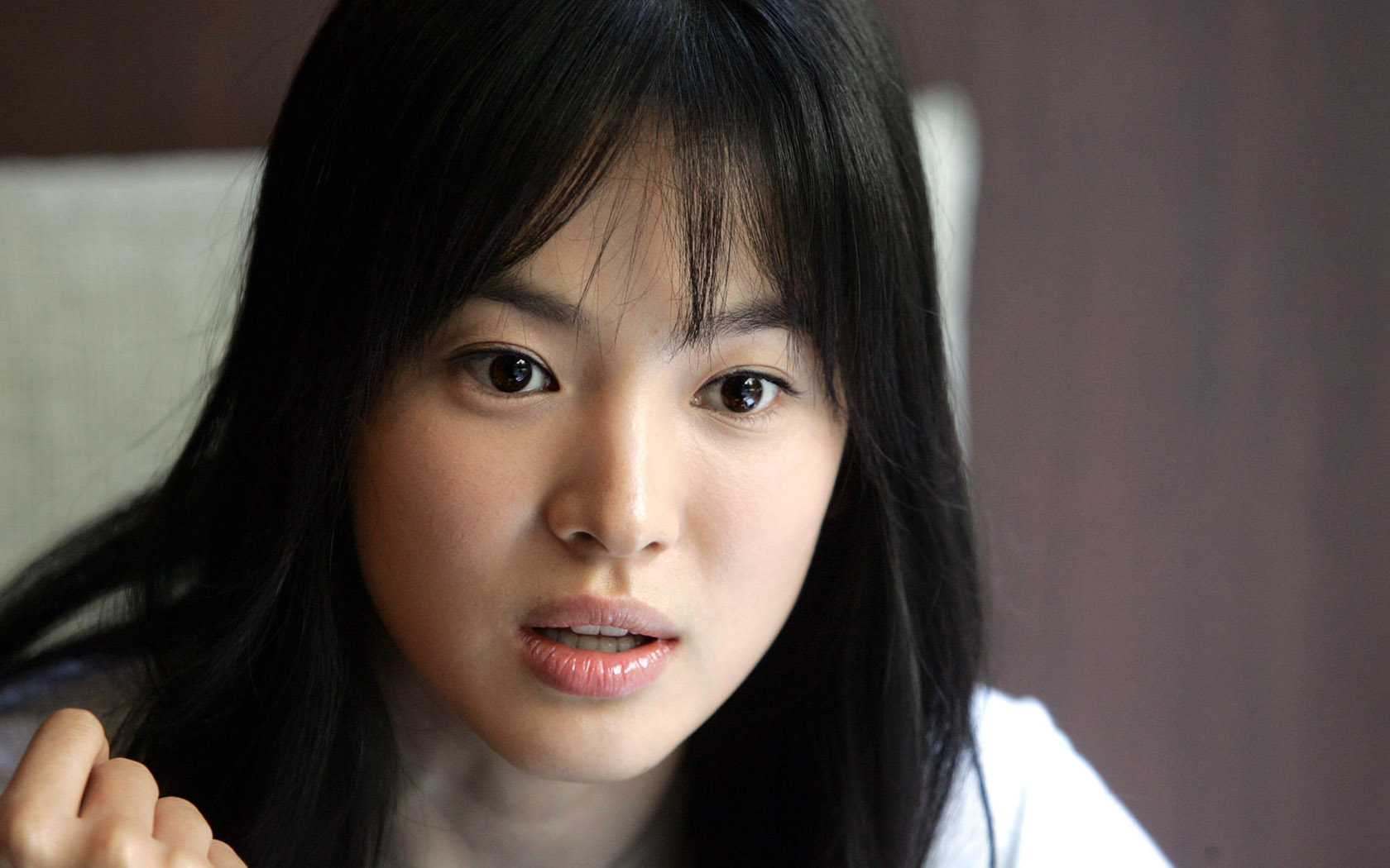 宋慧乔精选美女壁纸，高清桌面图片免费下载