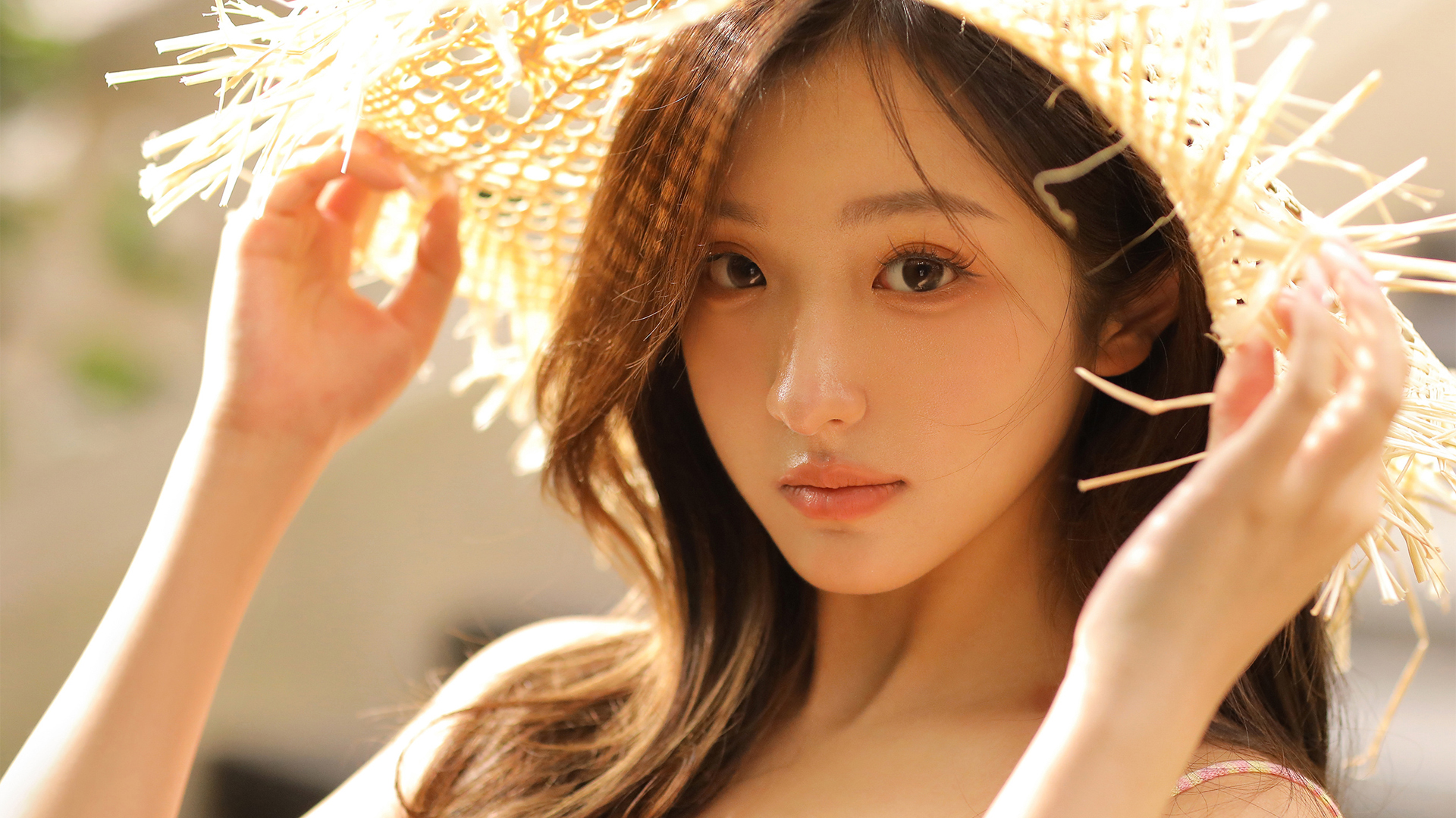 高清美女壁纸，可爱女生帽子背景，免费电脑壁纸下载
