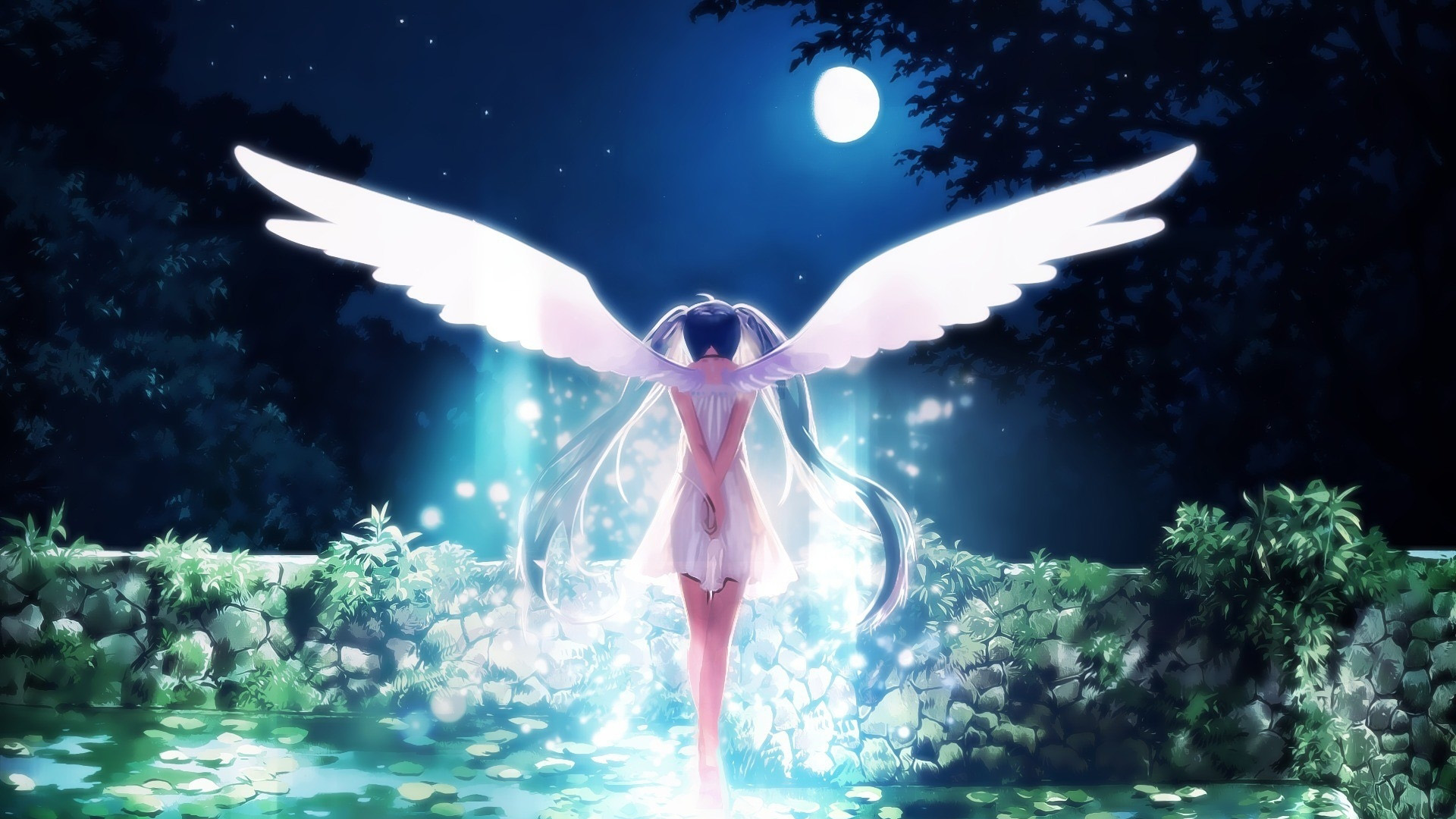 初音未来月球动漫壁纸，免费电脑桌面背景下载