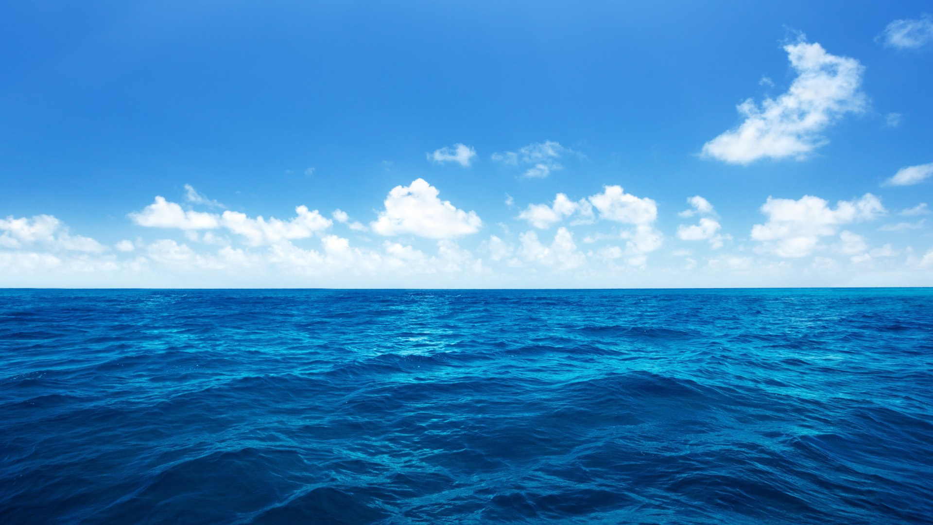 大洋浩渺，海浪轻拍，绝美自然风景壁纸，免费下载装点你的桌面