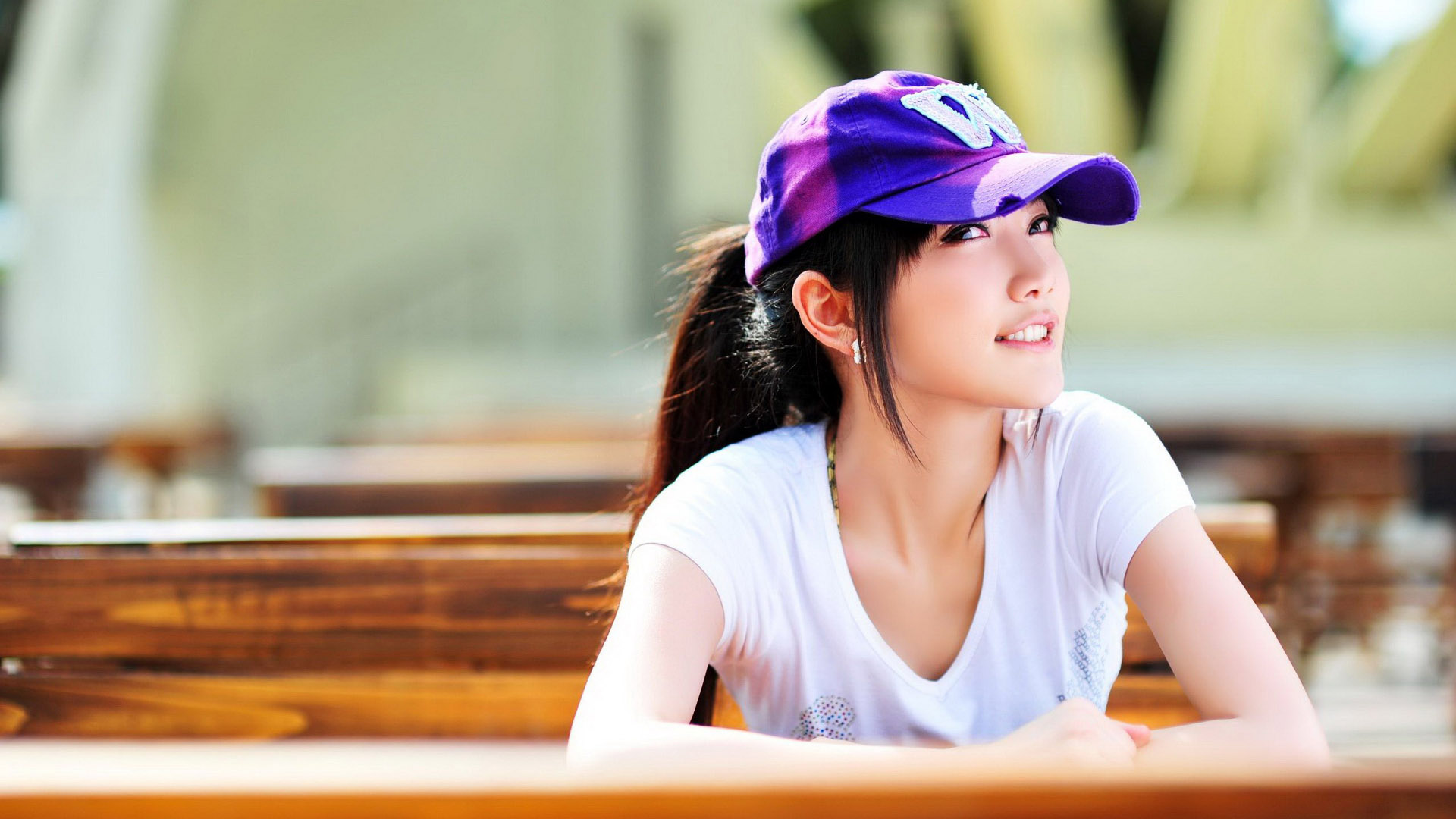 美女桌面壁纸精选，免费高清电脑壁纸下载