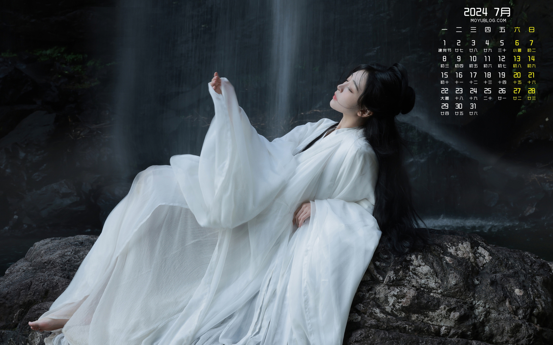 白色古风美女2024年7月日历桌面壁纸