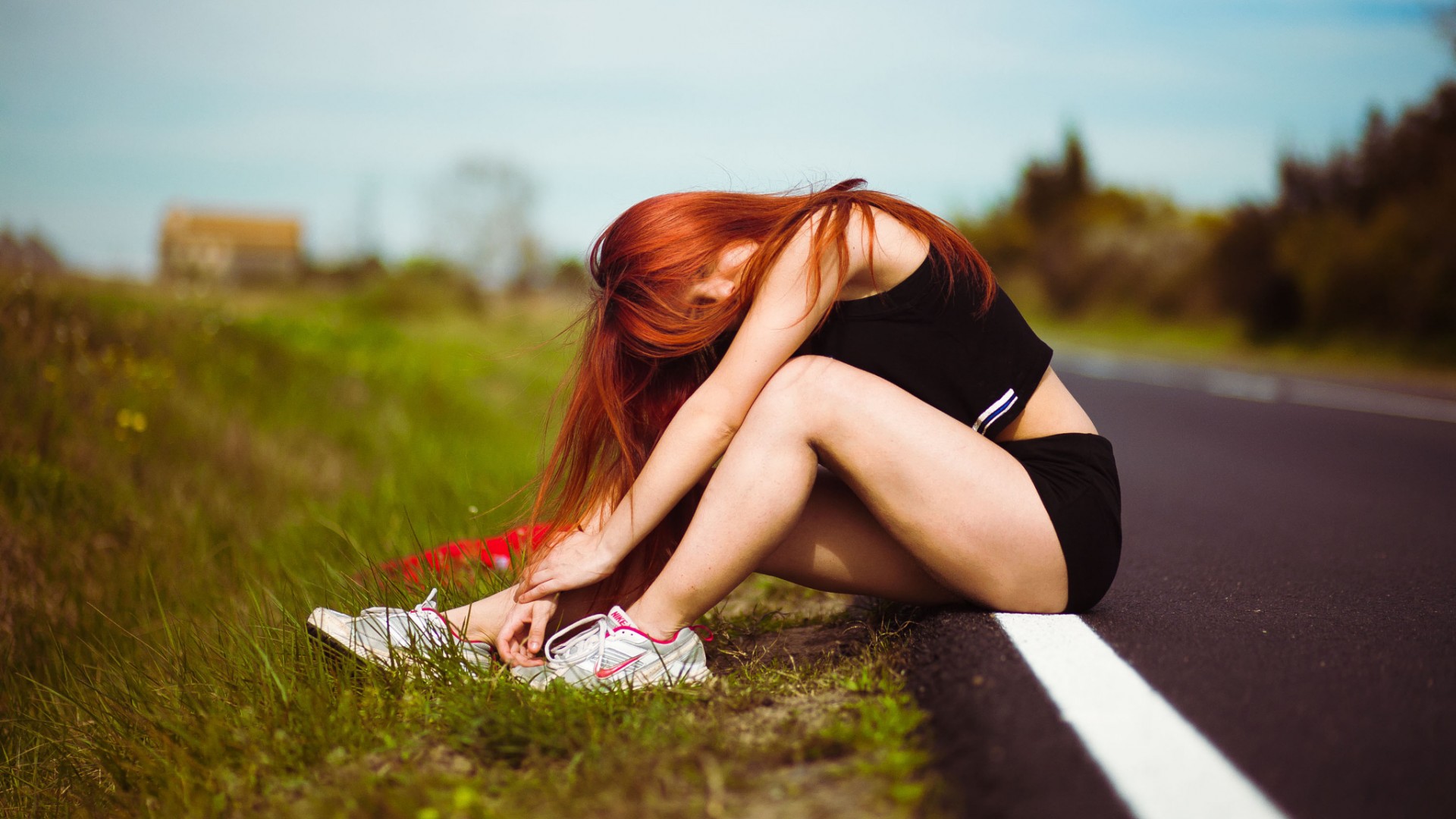 时尚少女、淑女、可爱流行风格壁纸，性感运动女孩主题，免费高清桌面壁纸下载