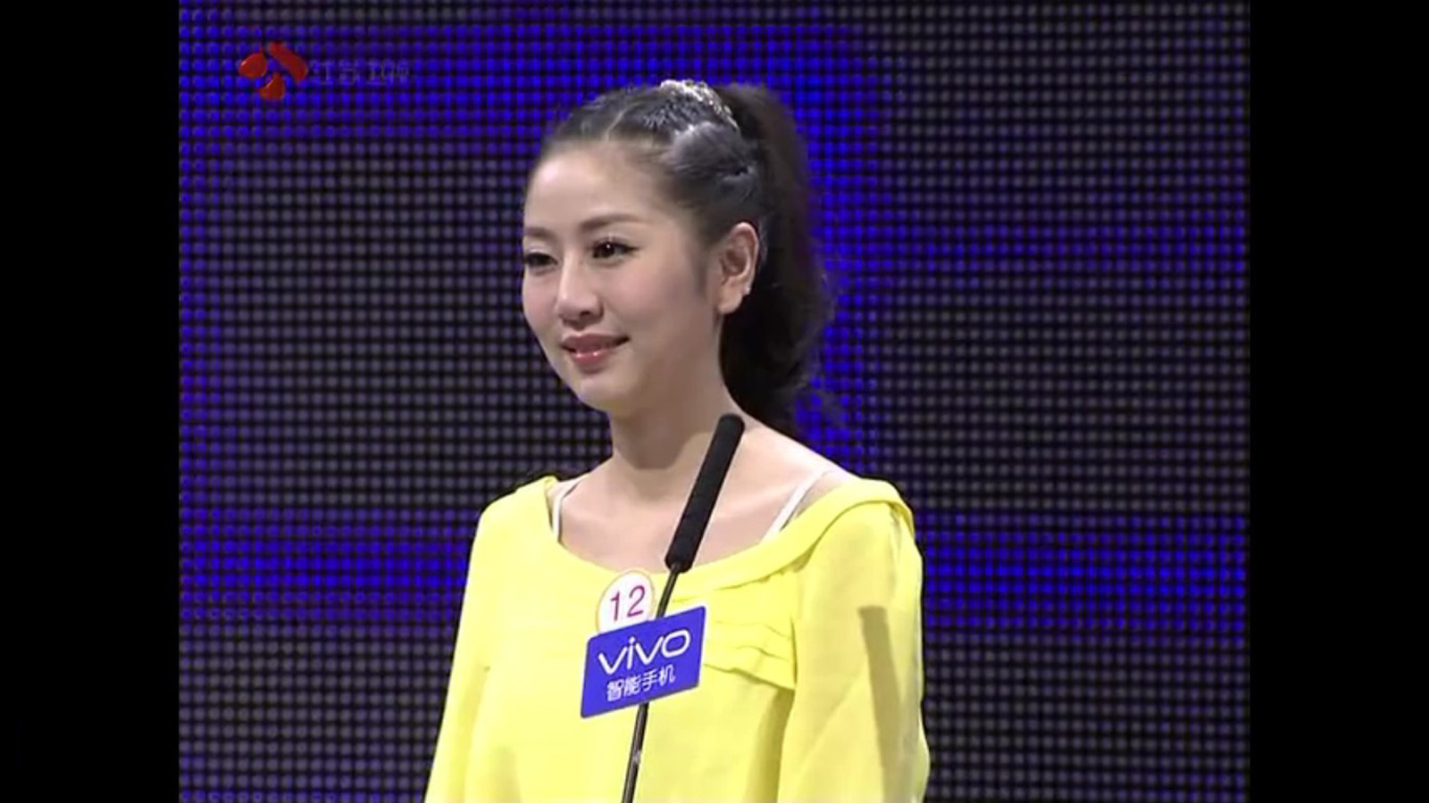 非诚勿扰女嘉宾谢羽亿绝美壁纸，高清桌面背景免费下载！
