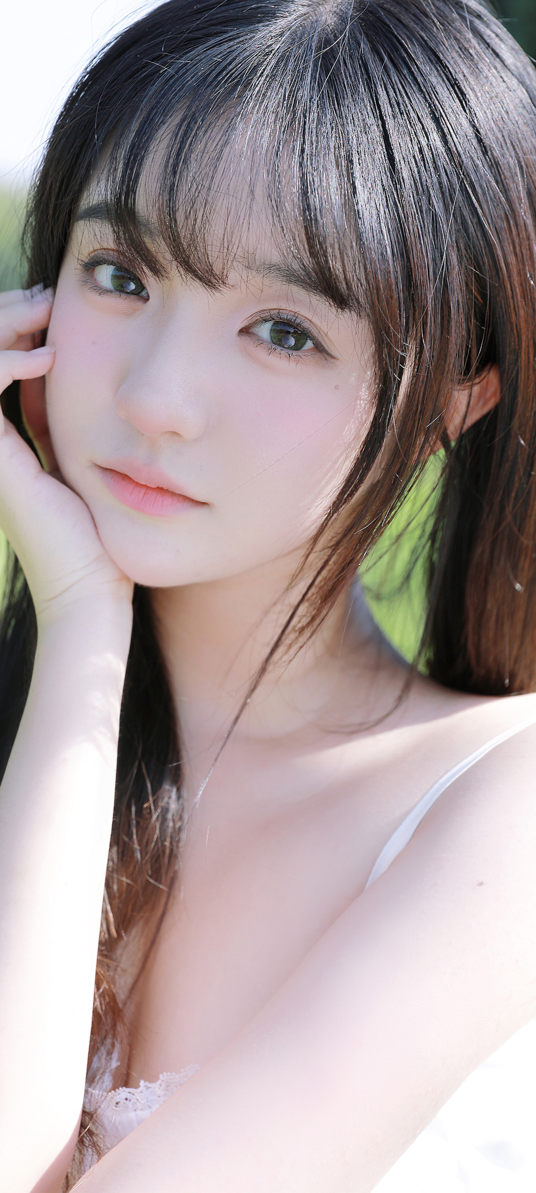 小陆离，甜美少女，托腮手机壁纸，免费下载美图