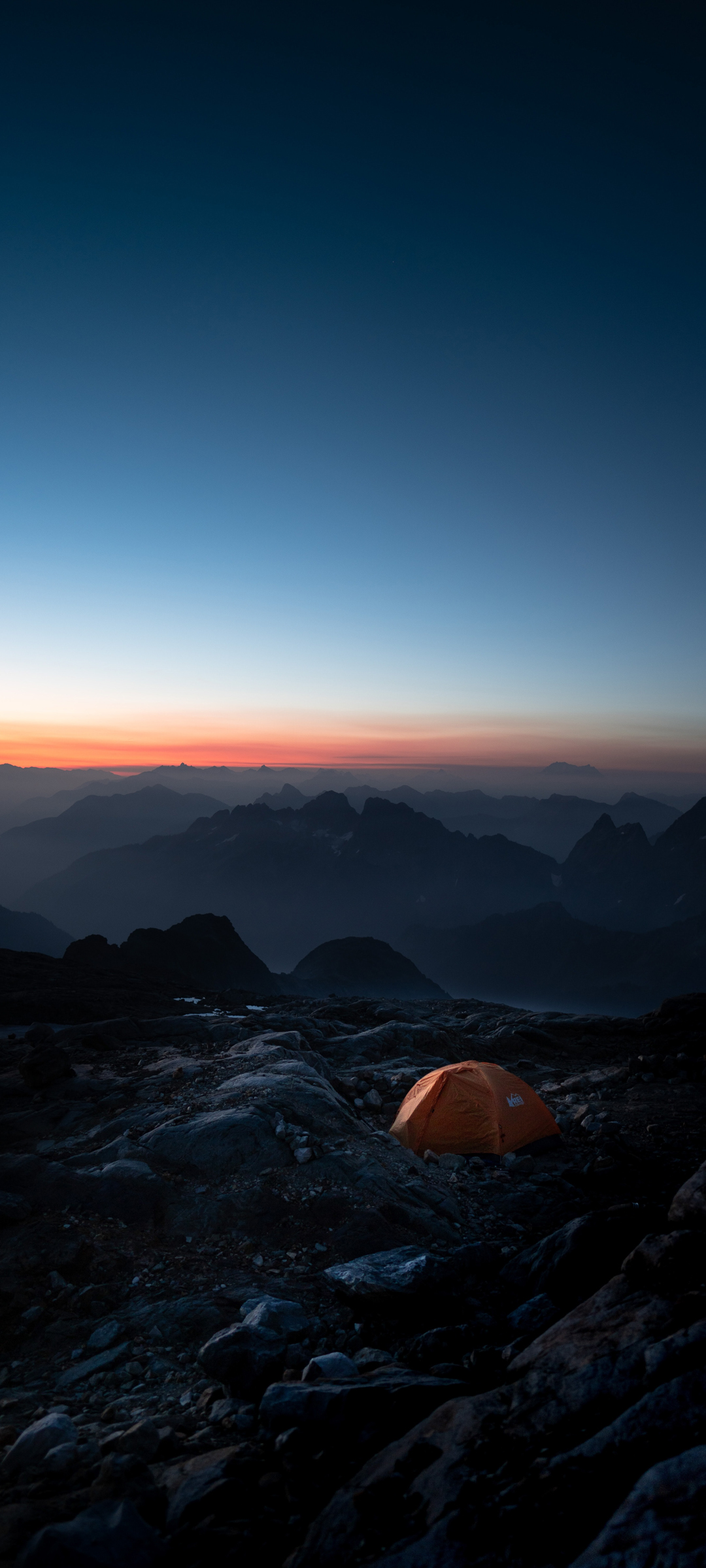 大山晨曦，帐篷观天，旅行美景，手机壁纸免费下载