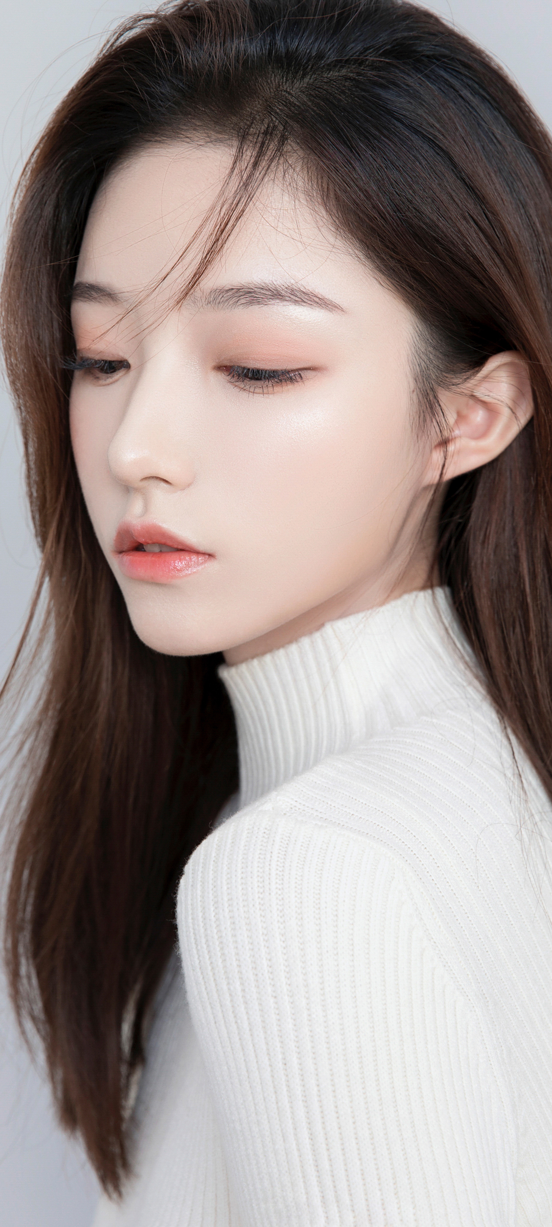 潘白雪侧脸唯美高清壁纸，美女手机壁纸免费下载