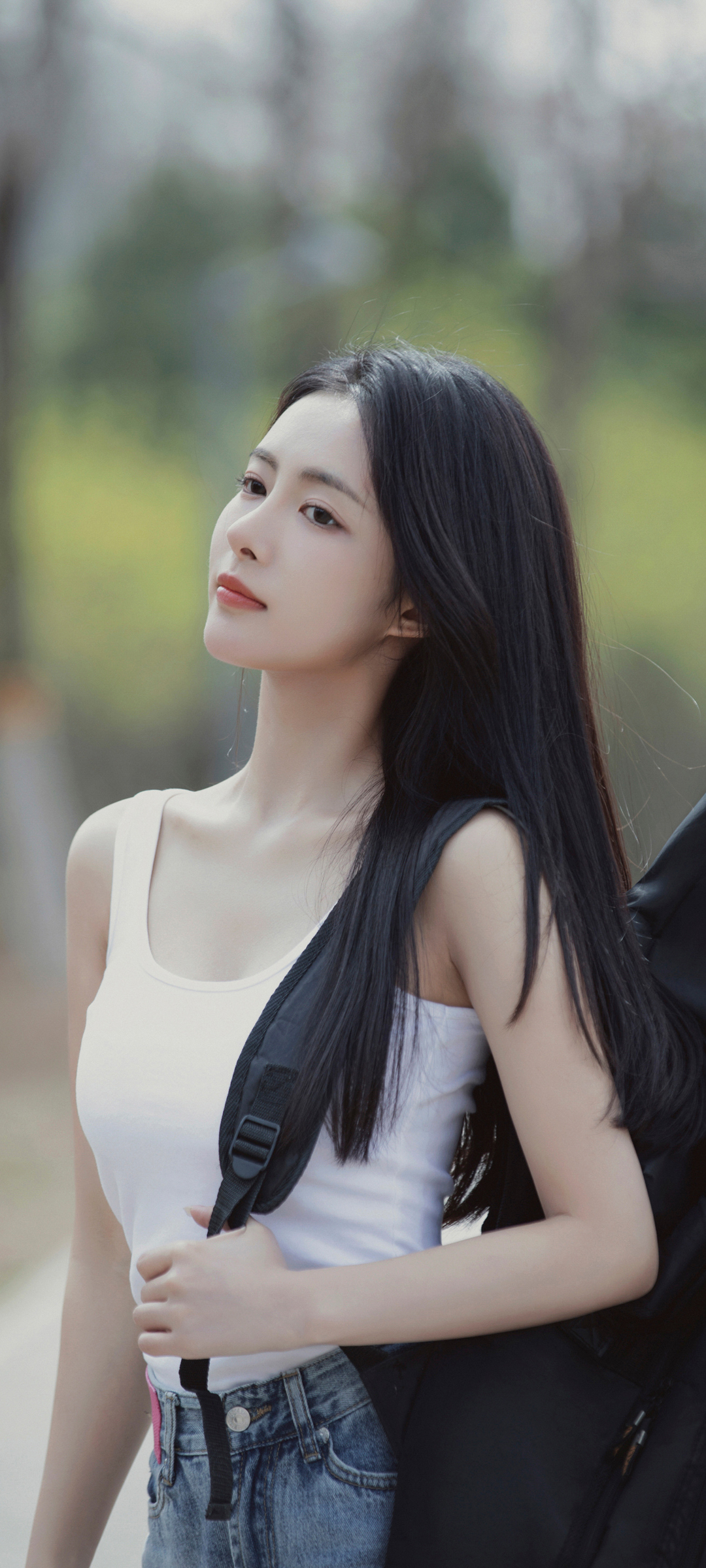 林晚儿长发美女专属高清壁纸，免费手机下载，美化你的屏幕