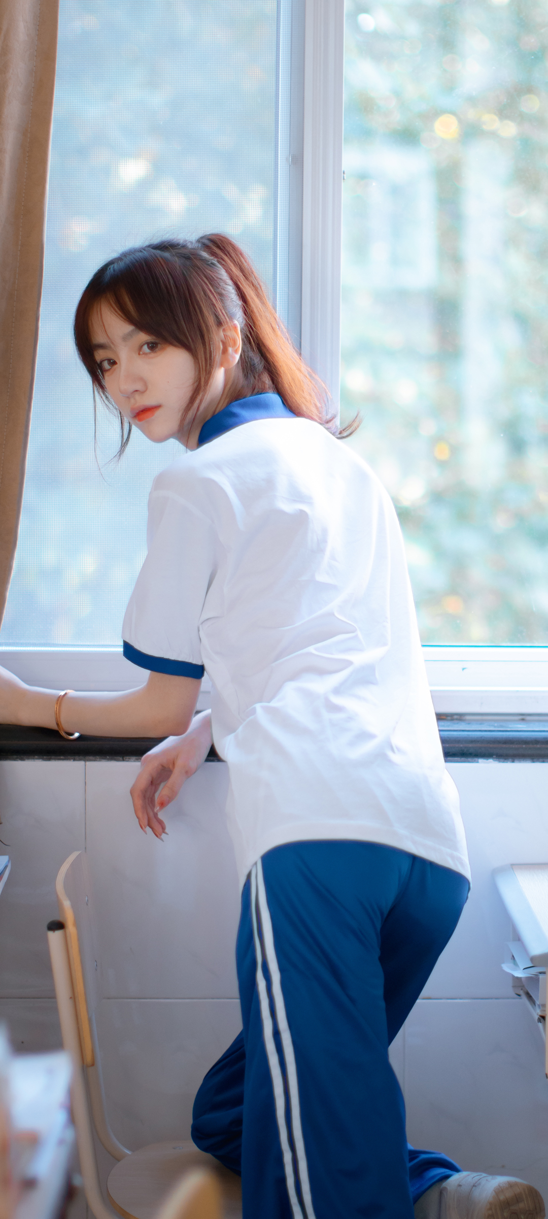 校园美女校服风采，精选手机壁纸免费下载