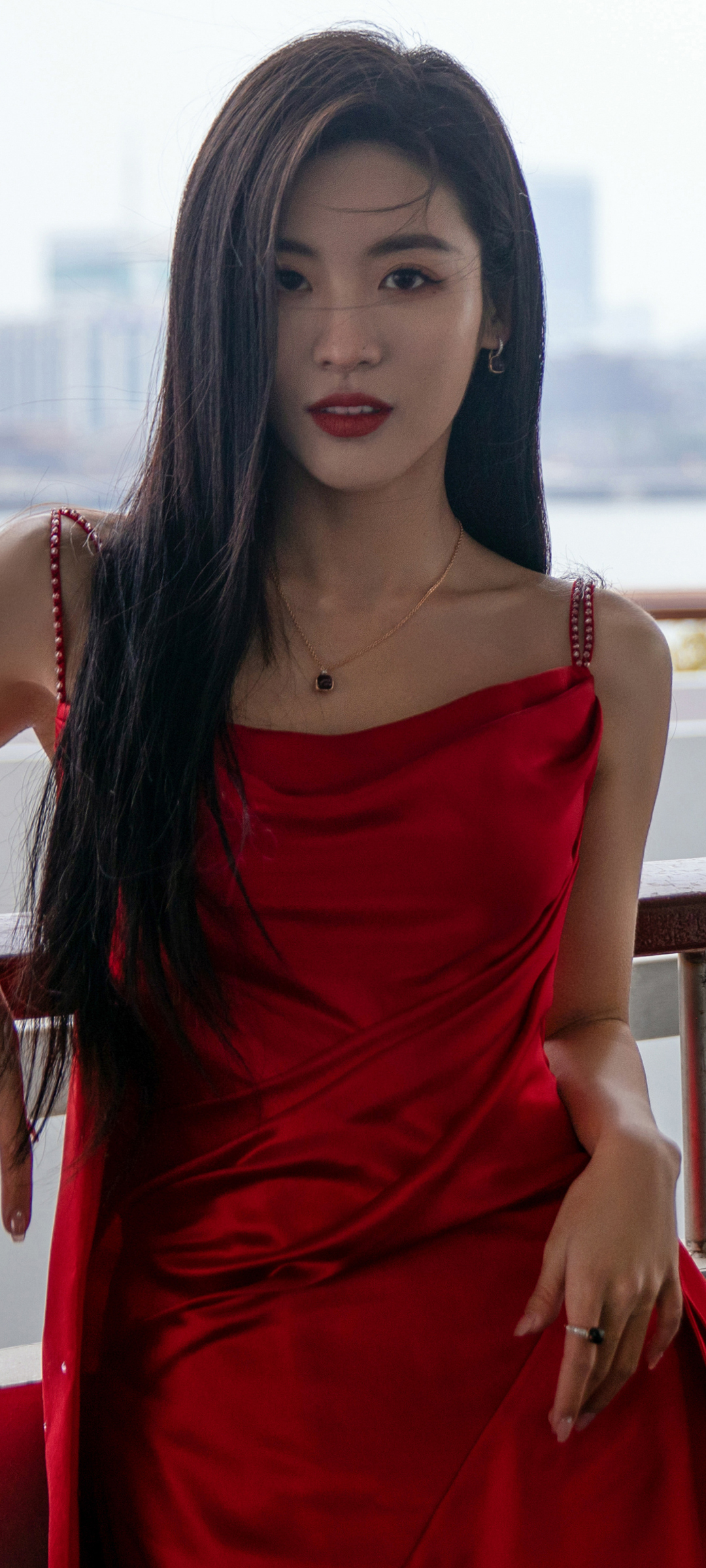 孙芮绝美壁纸大放送，免费下载，手机美化必备之选！