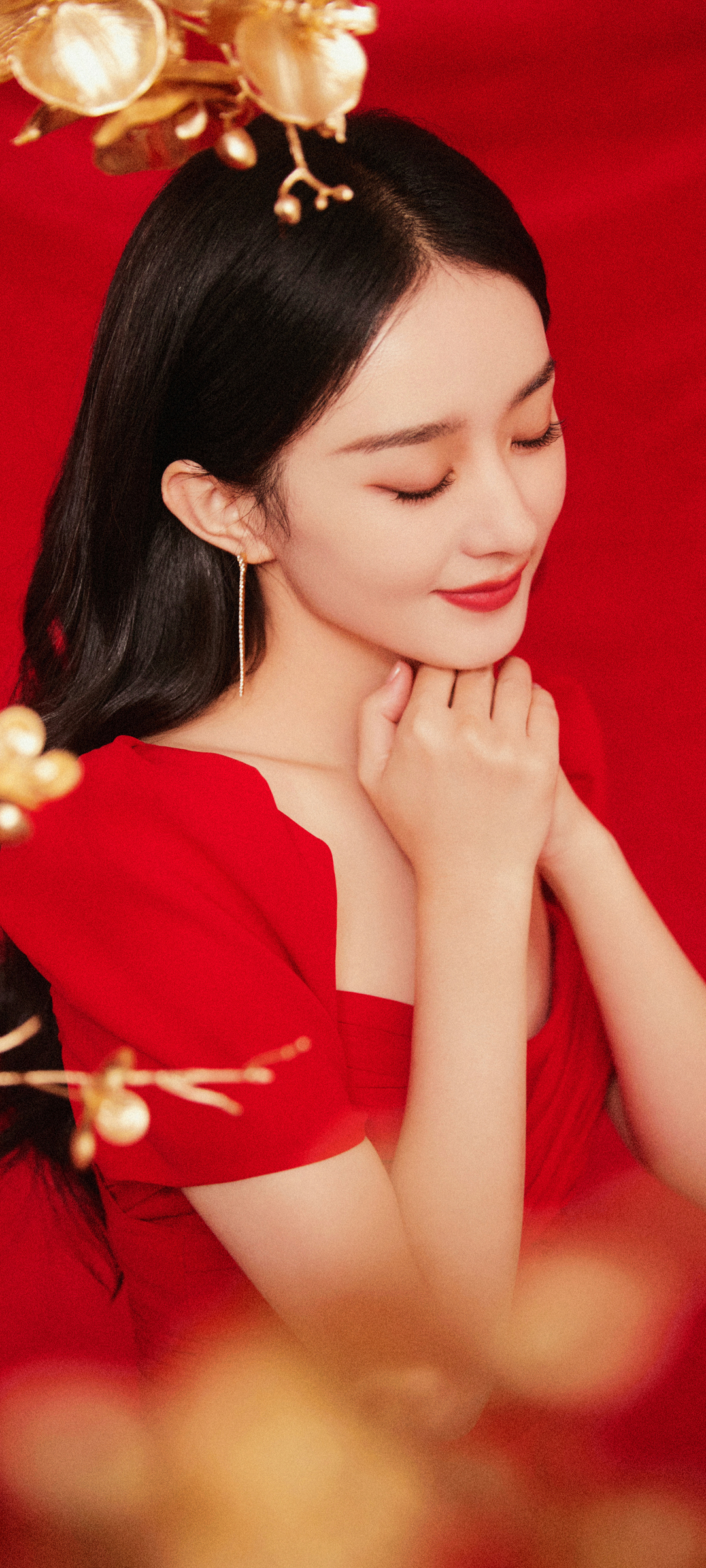 赵丽颖迎新年，绝美红衣手机壁纸，免费下载尽享美女风采
