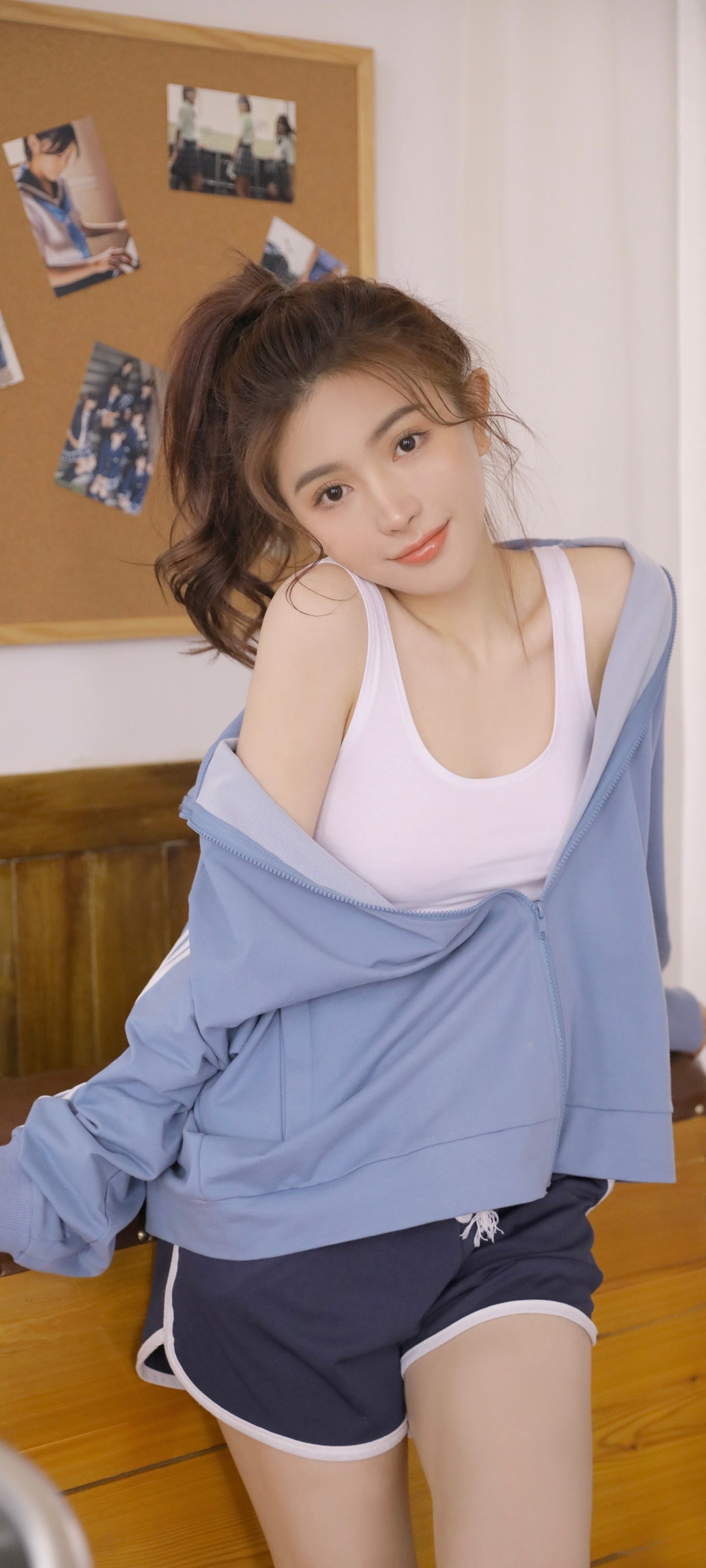 江亦祺马尾辫美女壁纸，免费高清手机背景下载