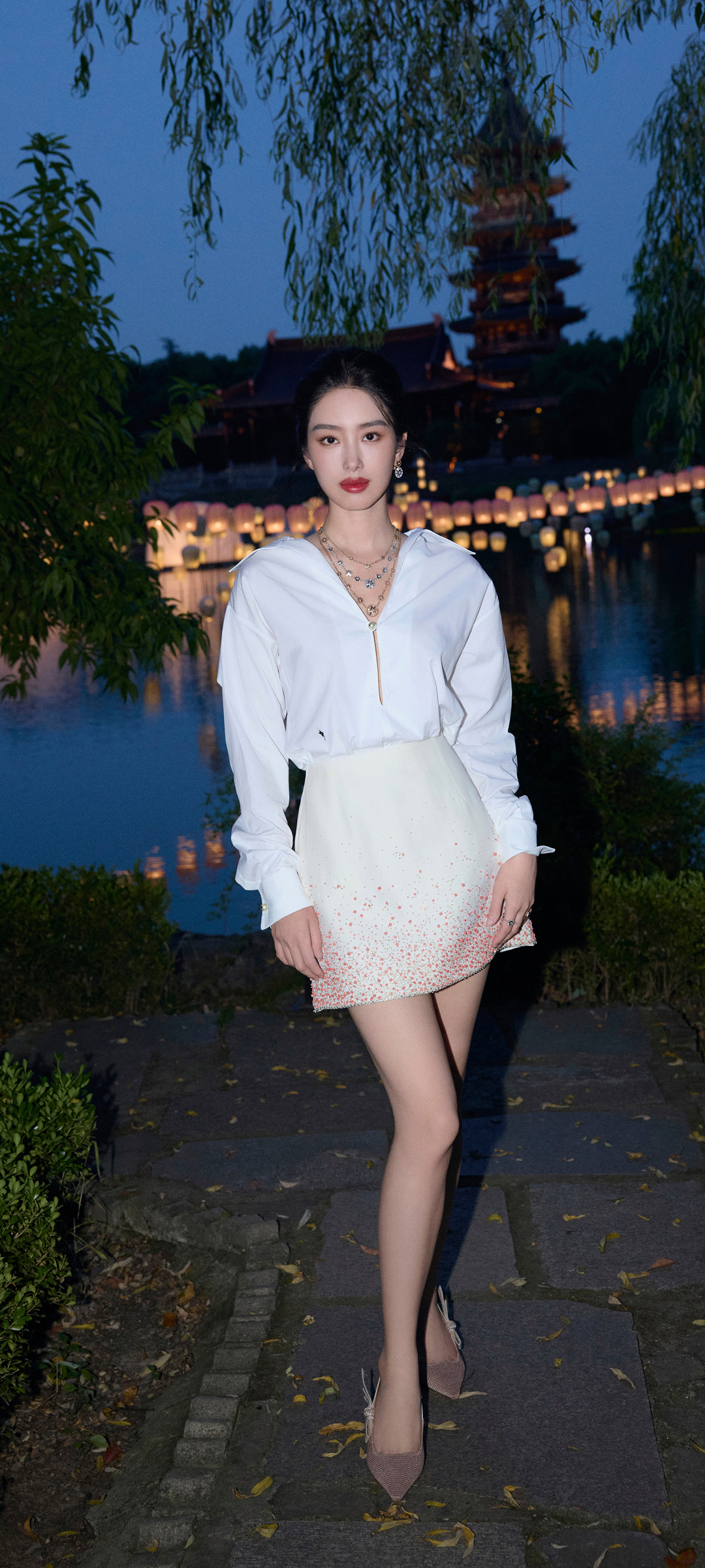 杨采钰高清美女壁纸免费下载