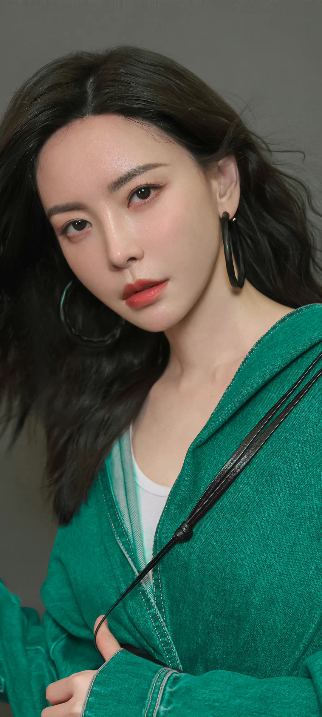 于文文精选美照，免费手机壁纸一键下载