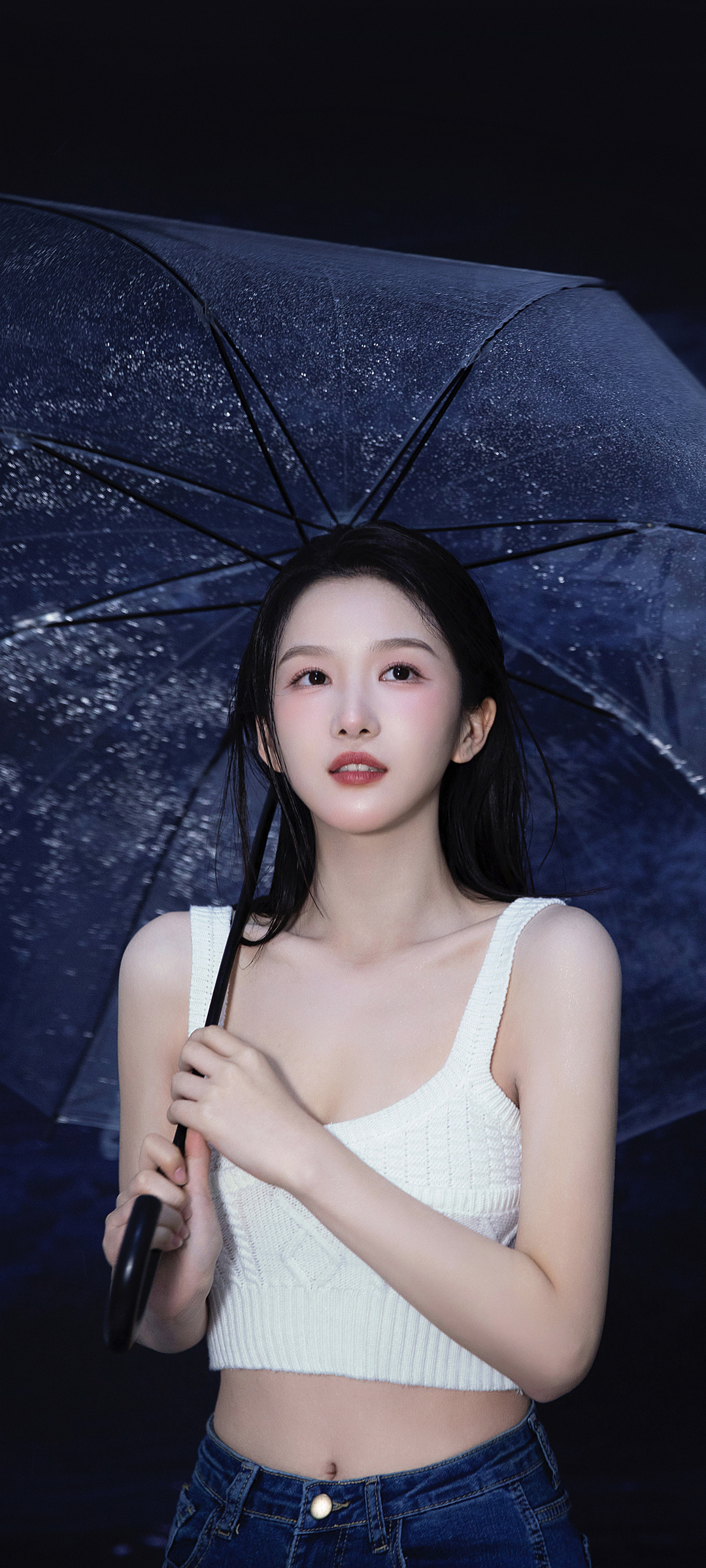 清纯美女撑伞美景，全屏手机壁纸免费下载