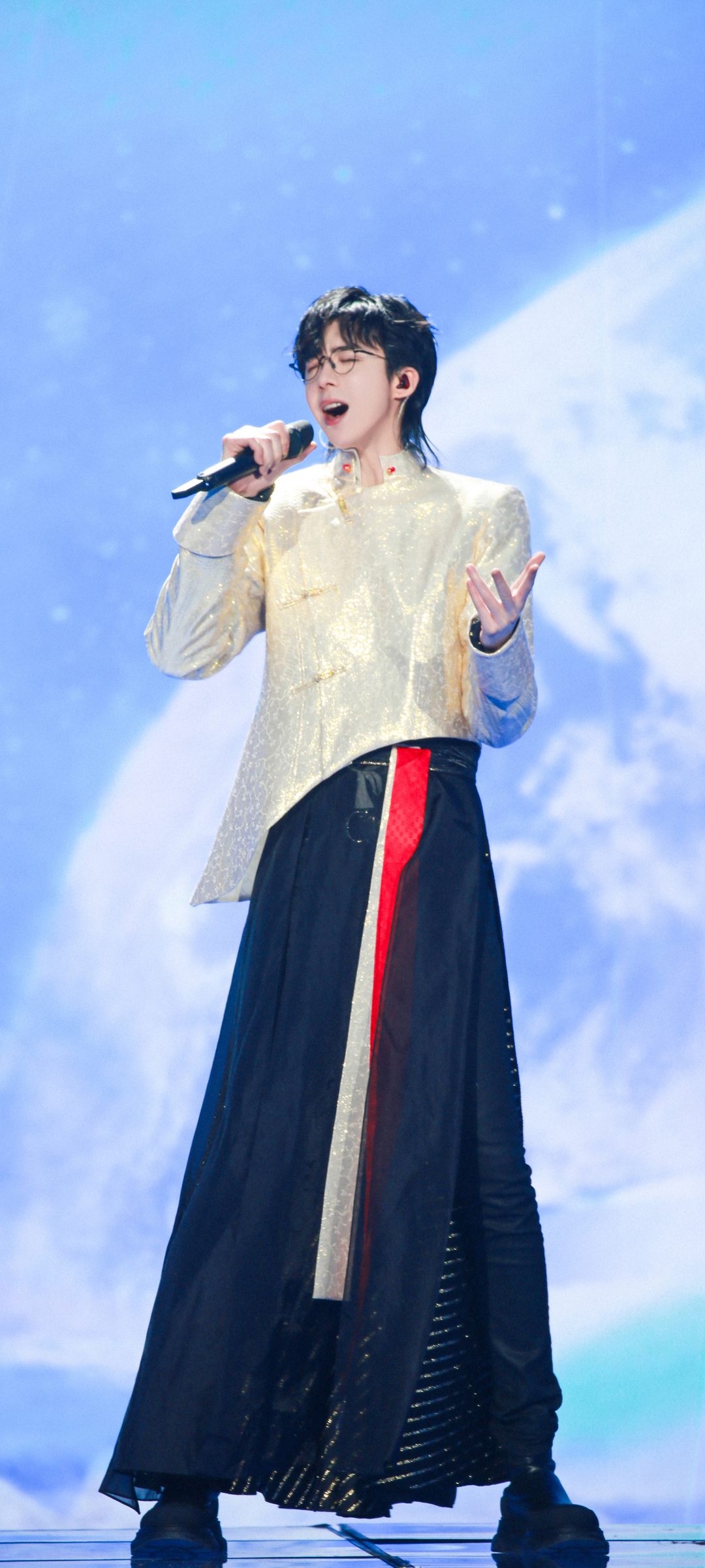 刘宇宁高清帅哥手机壁纸，免费下载，轻松装扮你的屏幕