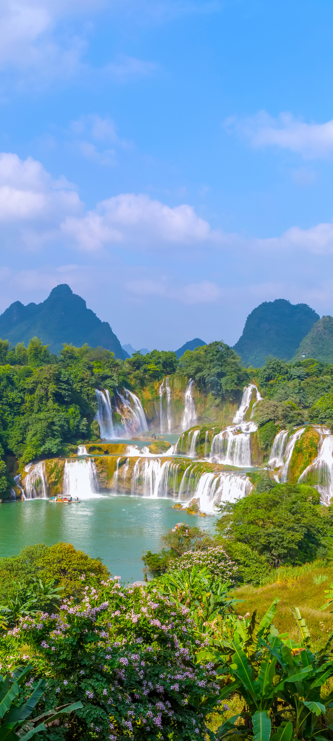 德天瀑布绝美风光，免费手机壁纸，一键下载尽享自然美景