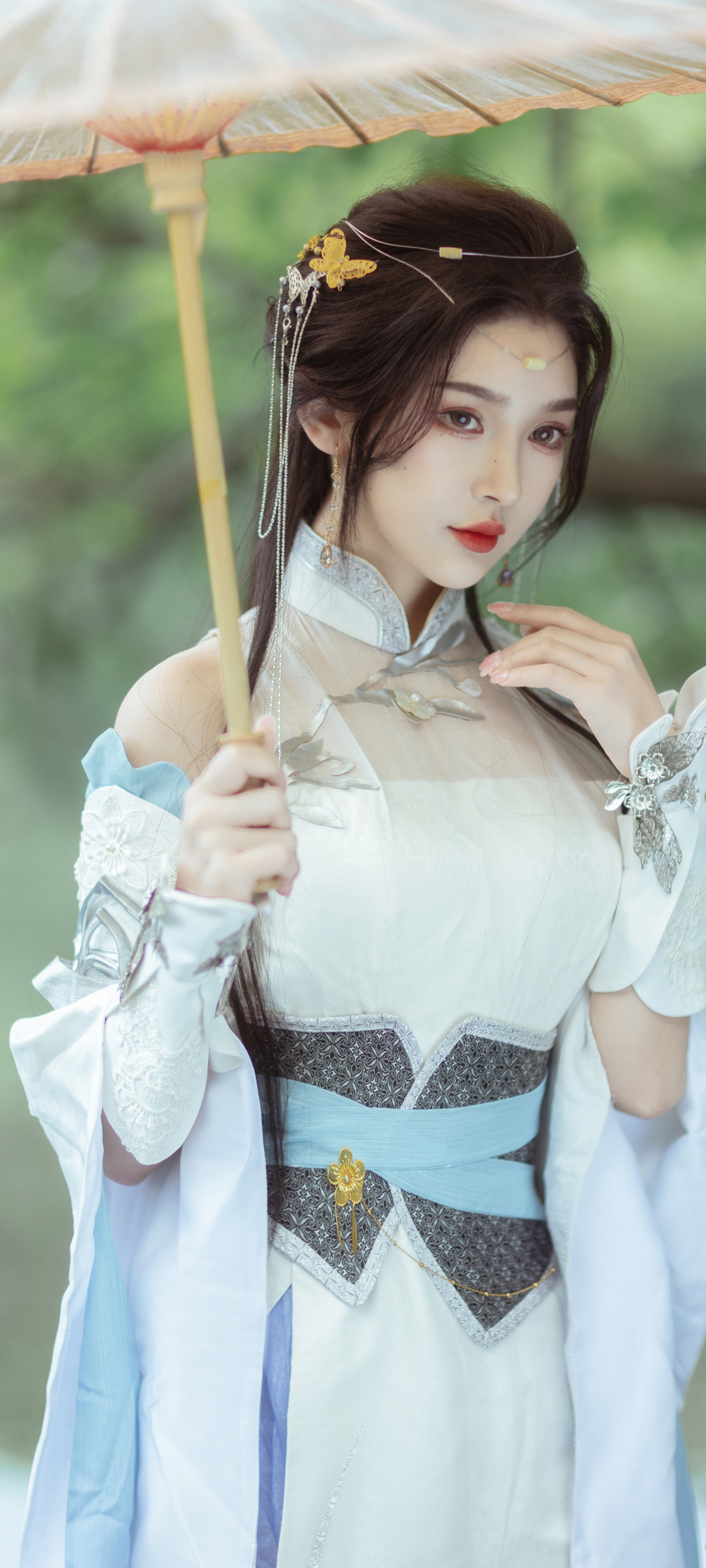 古风佳人执伞倩影，唯美高清全屏手机壁纸，美女图片免费下载