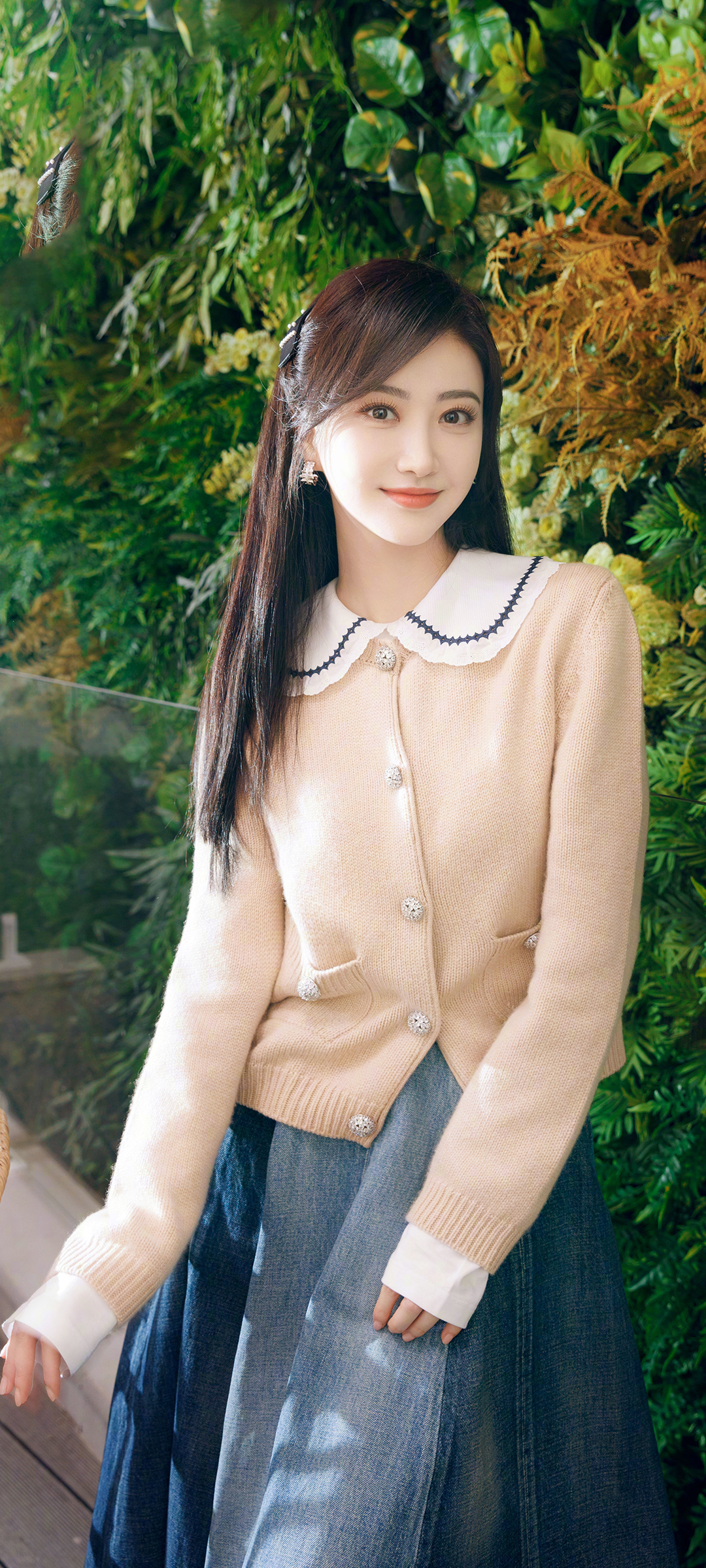景甜户外写真，精选美女手机壁纸，免费下载尽享