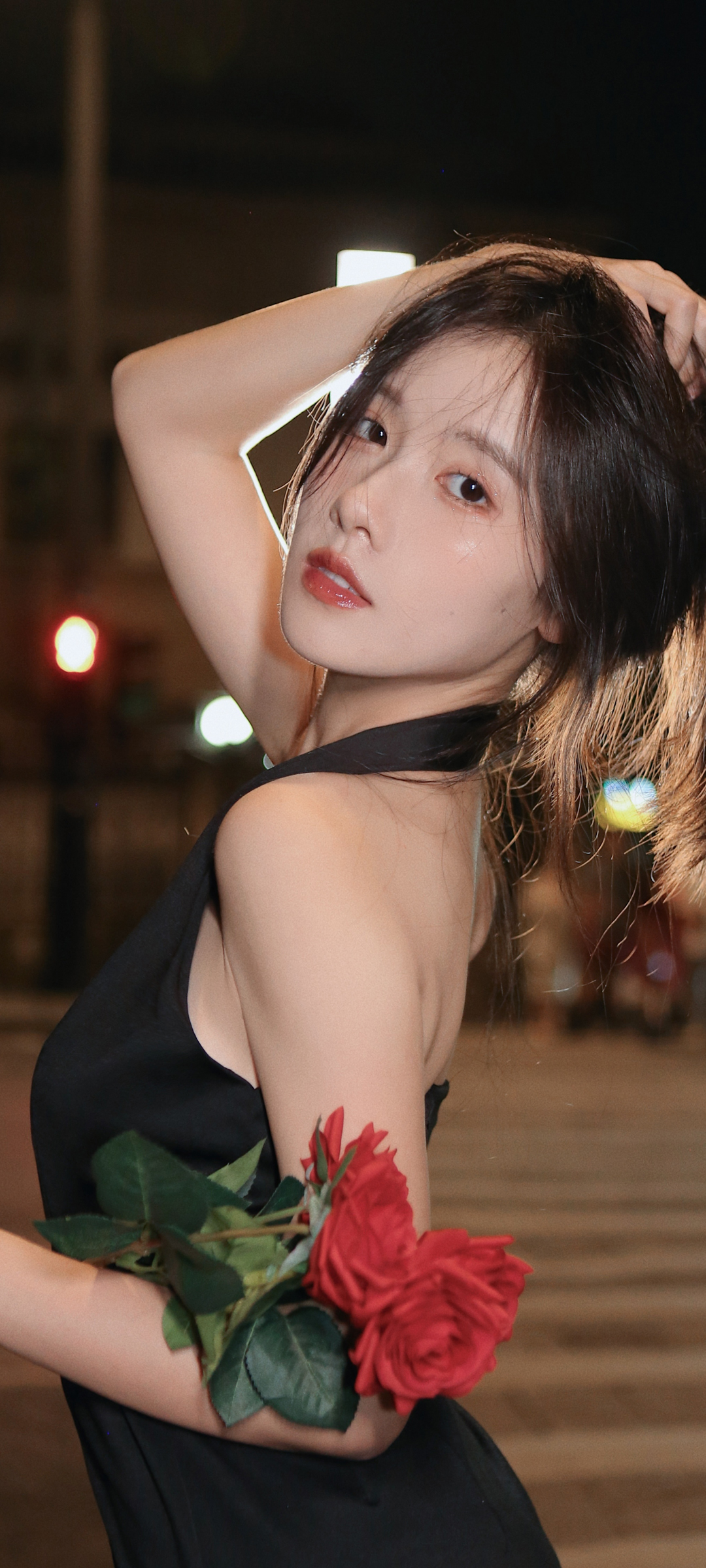 免费下载，高清黑色裙子美女侧颜手机壁纸，精选美图尽在掌握