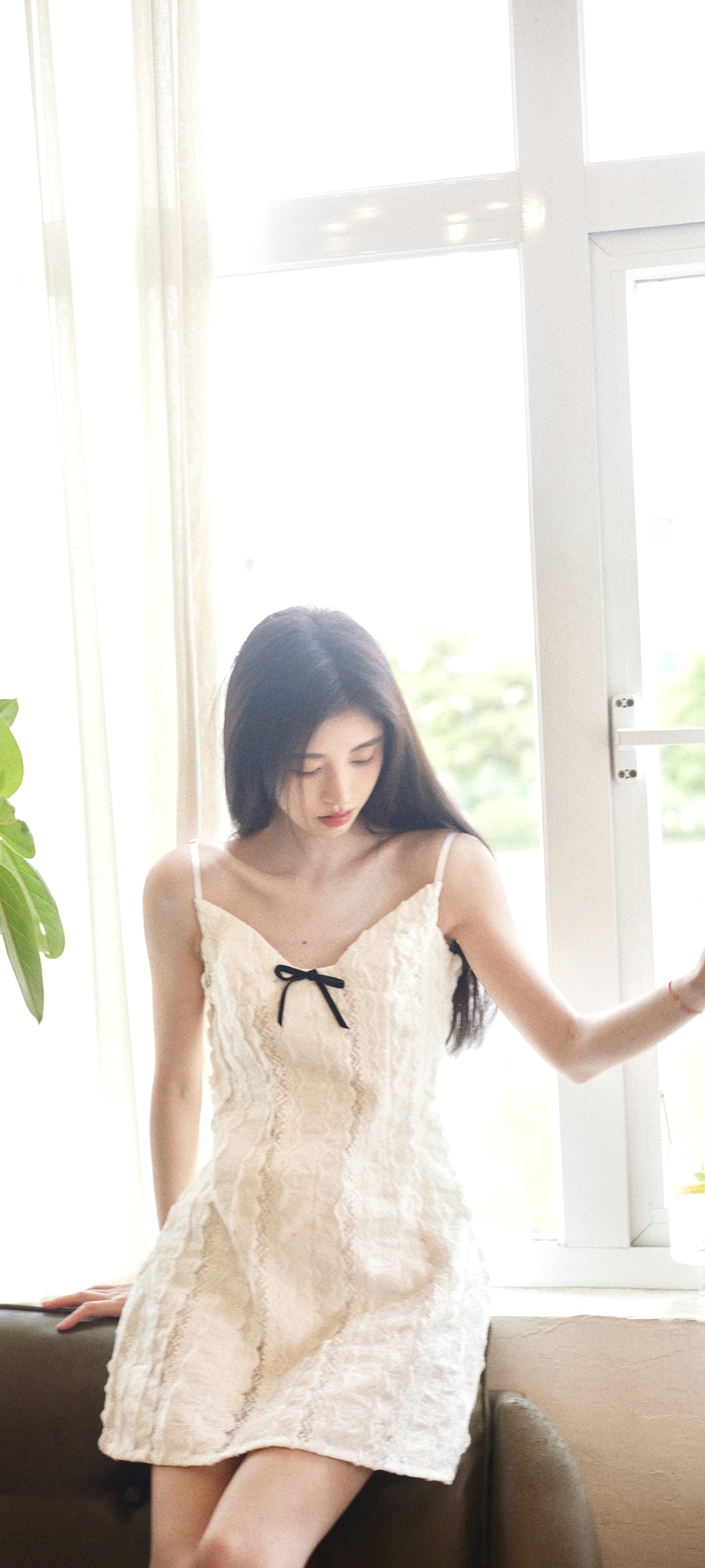 鞠婧祎白衣仙女范，清新壁纸免费下载，手机美化必备！