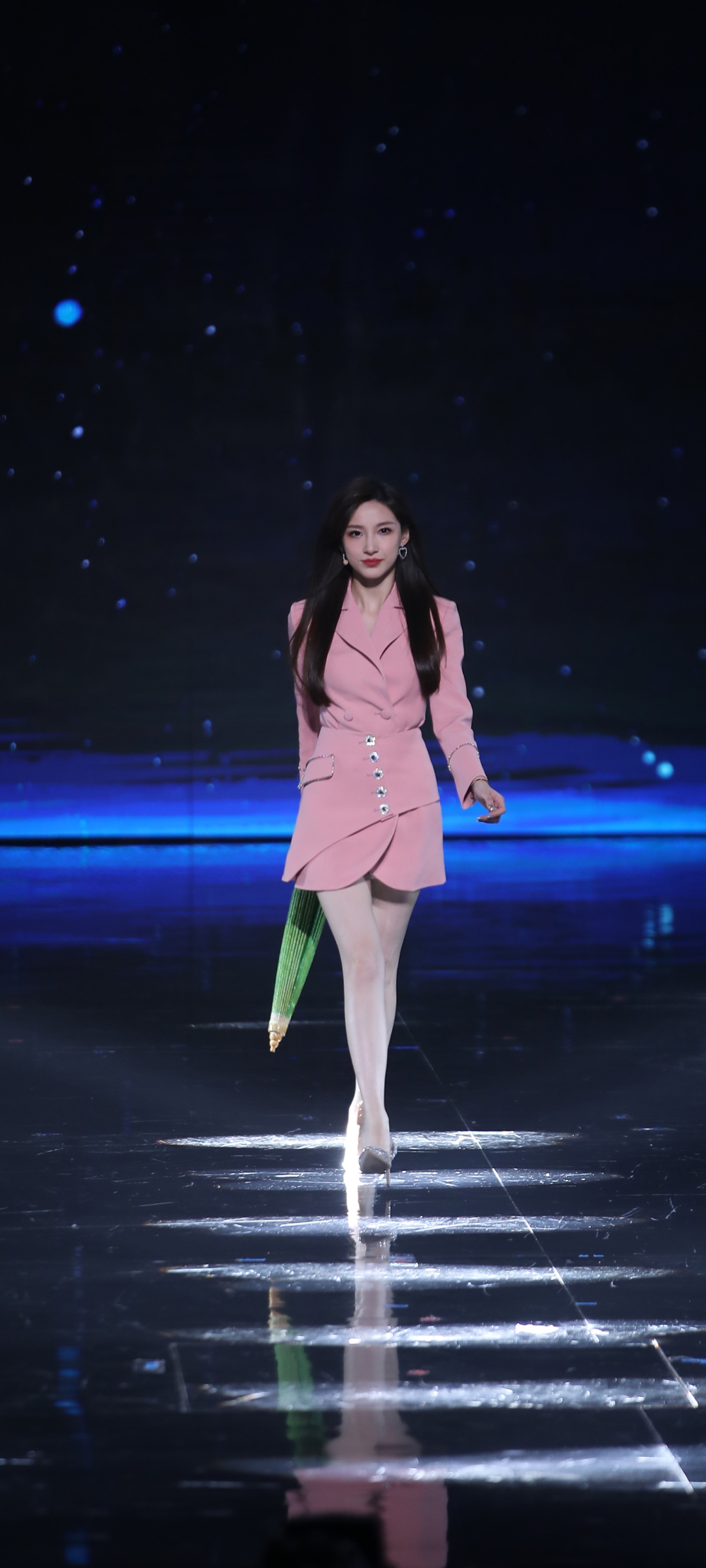 马凡舒精选美女壁纸，免费下载，手机美化新选择