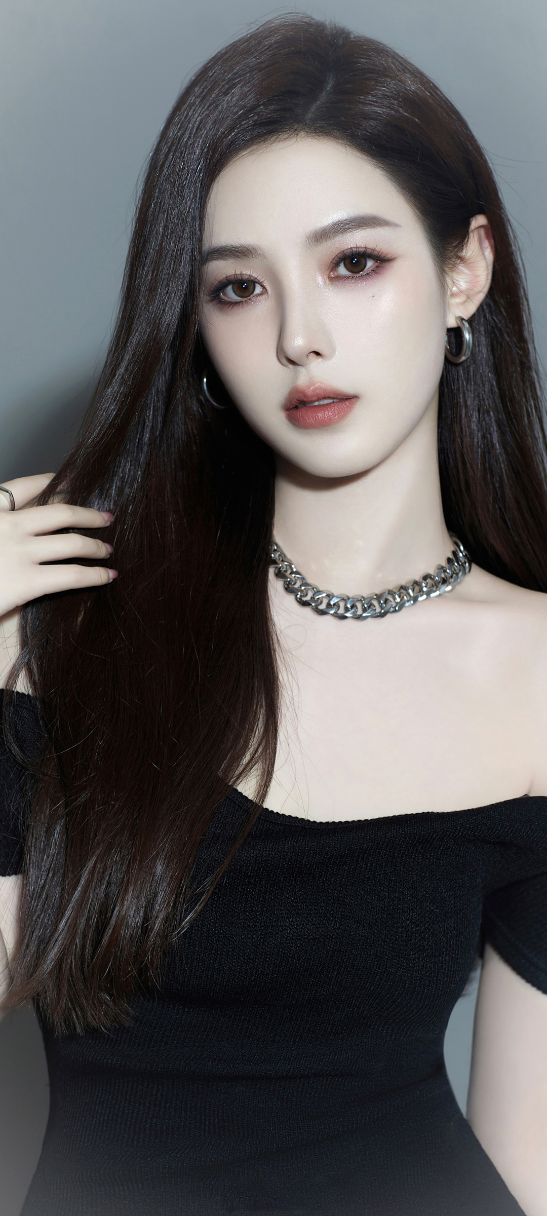 高颜值黑长发美女手机壁纸，性感免费下载